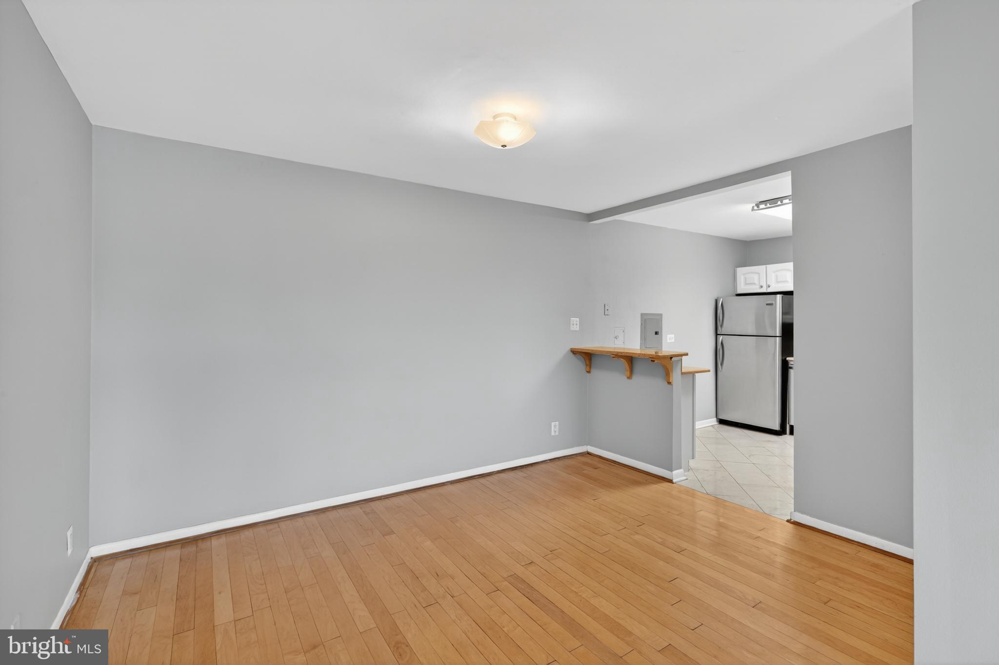 WHITEHALL - Residential