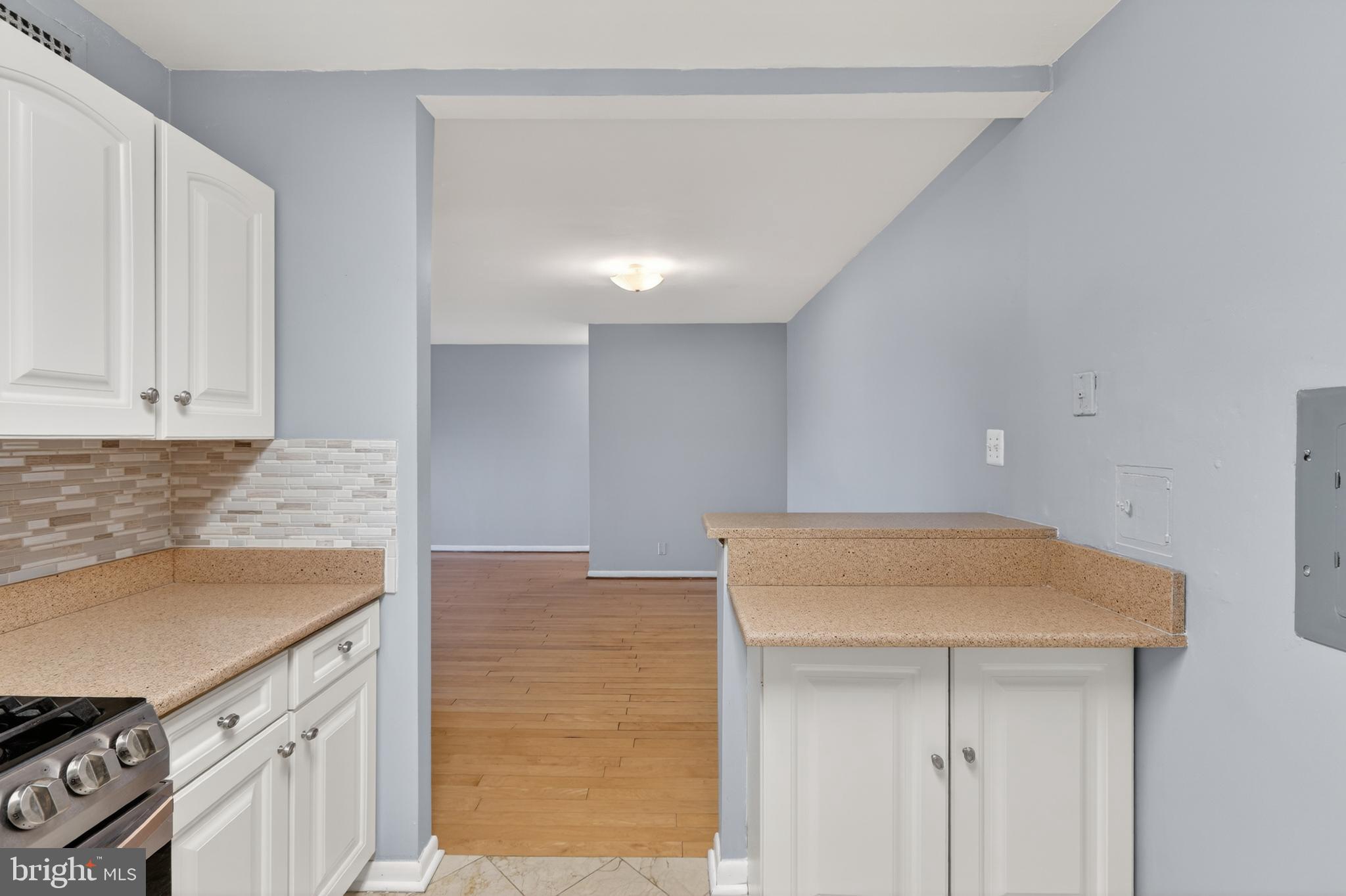 WHITEHALL - Residential