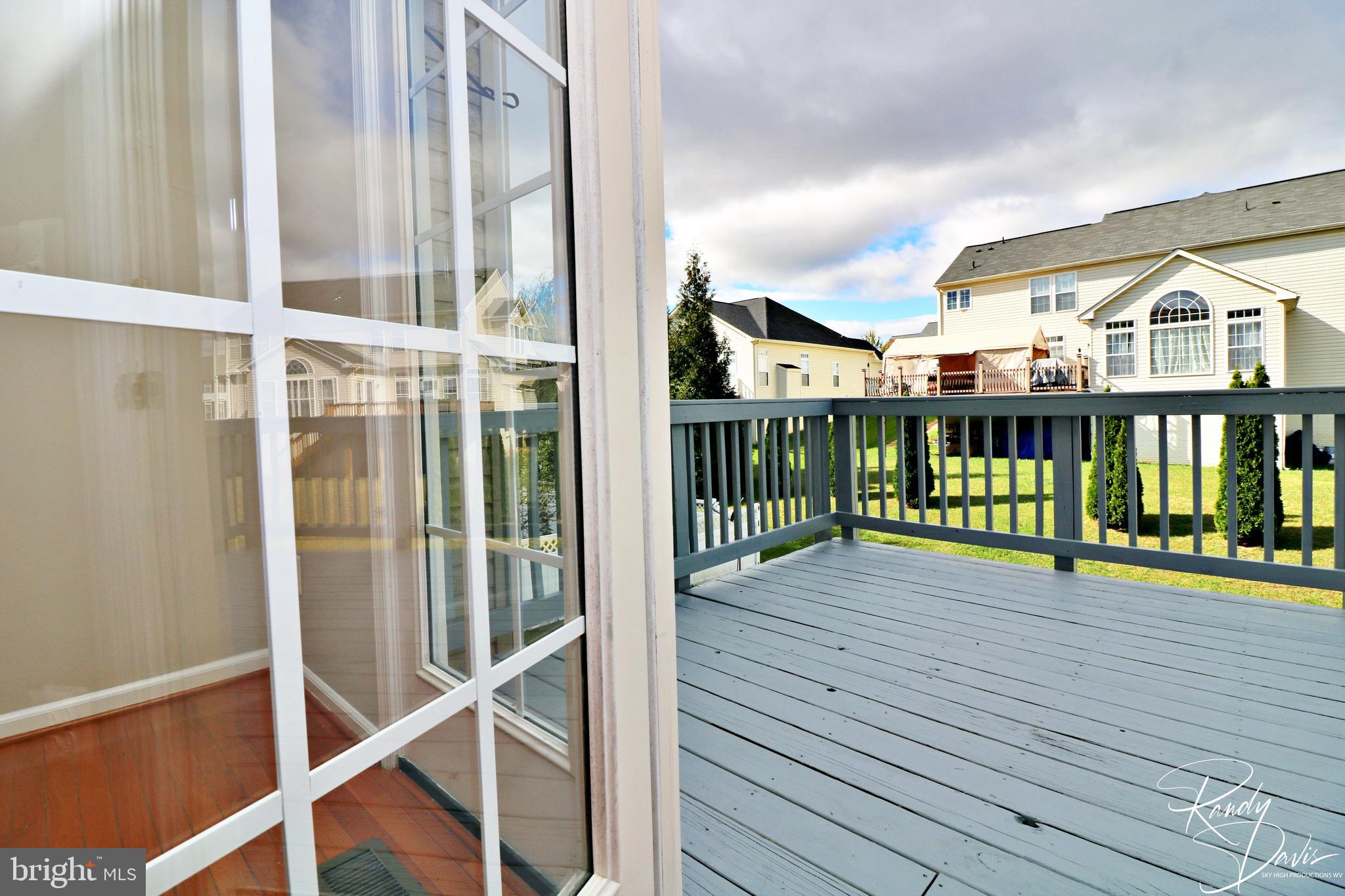 LAKELAND PLACE - Residential Lease