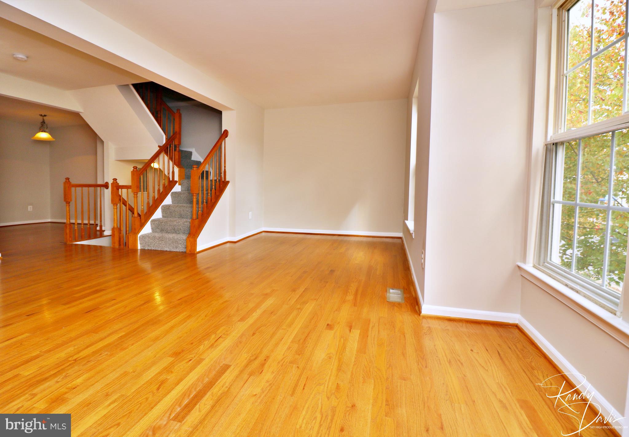 LAKELAND PLACE - Residential Lease