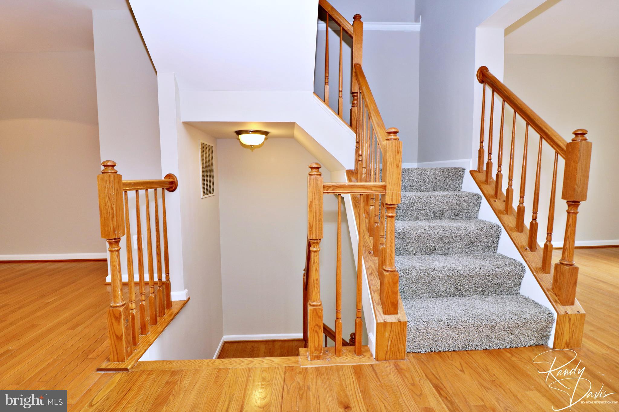 LAKELAND PLACE - Residential Lease