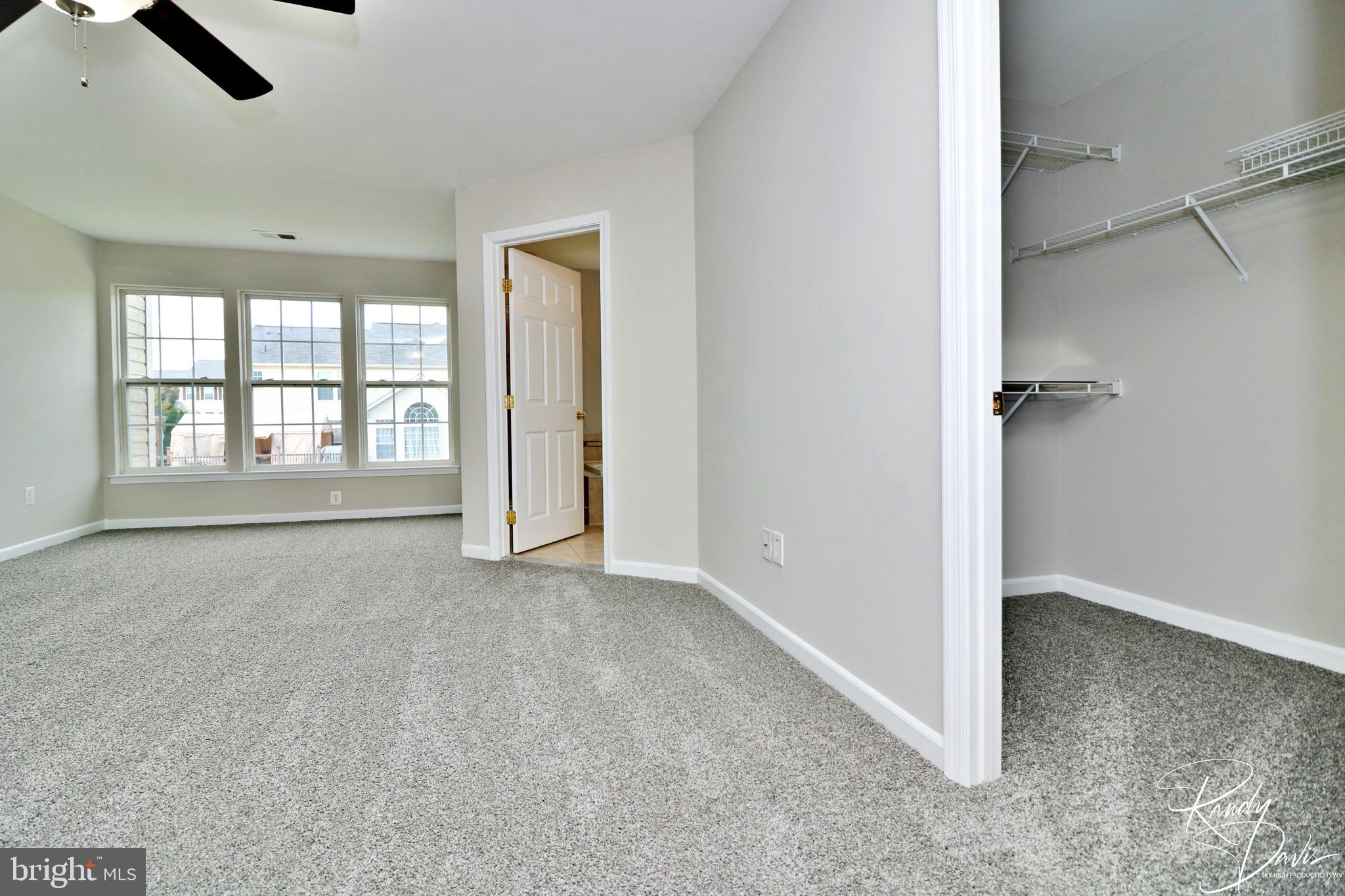 LAKELAND PLACE - Residential Lease