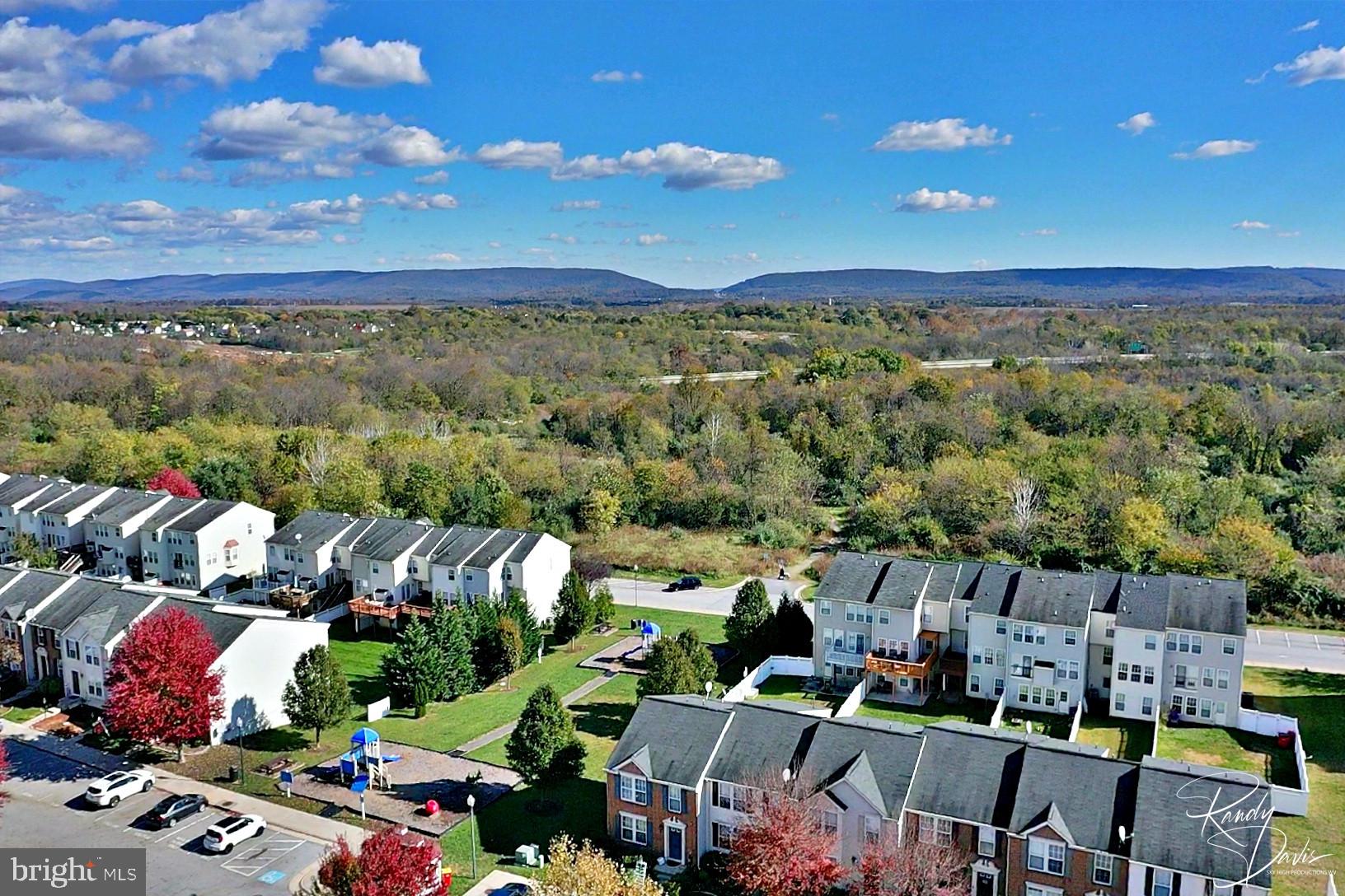 LAKELAND PLACE - Residential Lease