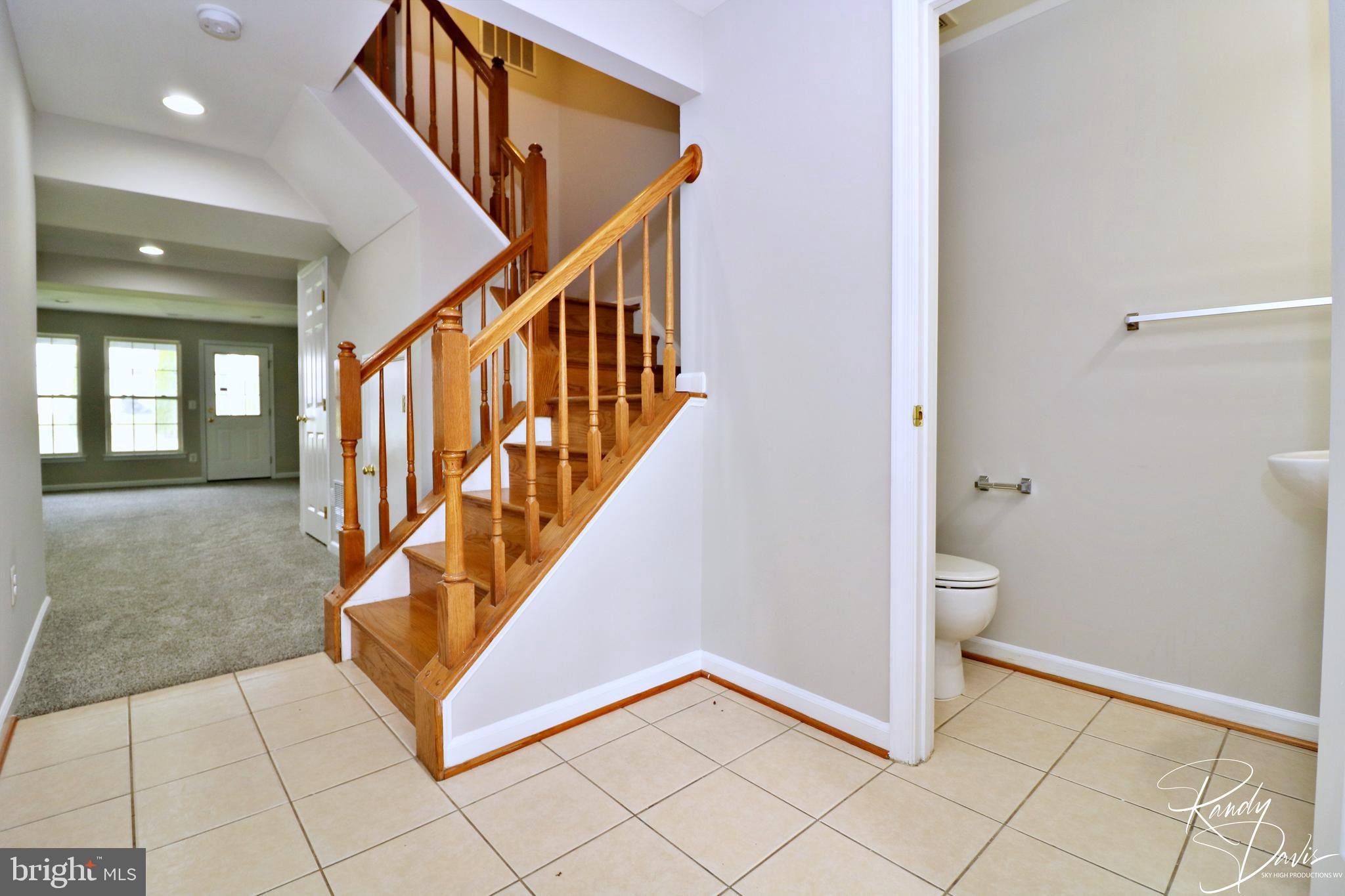 LAKELAND PLACE - Residential Lease