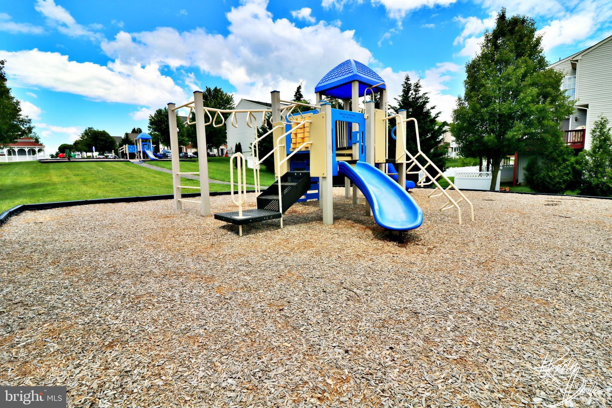 LAKELAND PLACE - Residential Lease