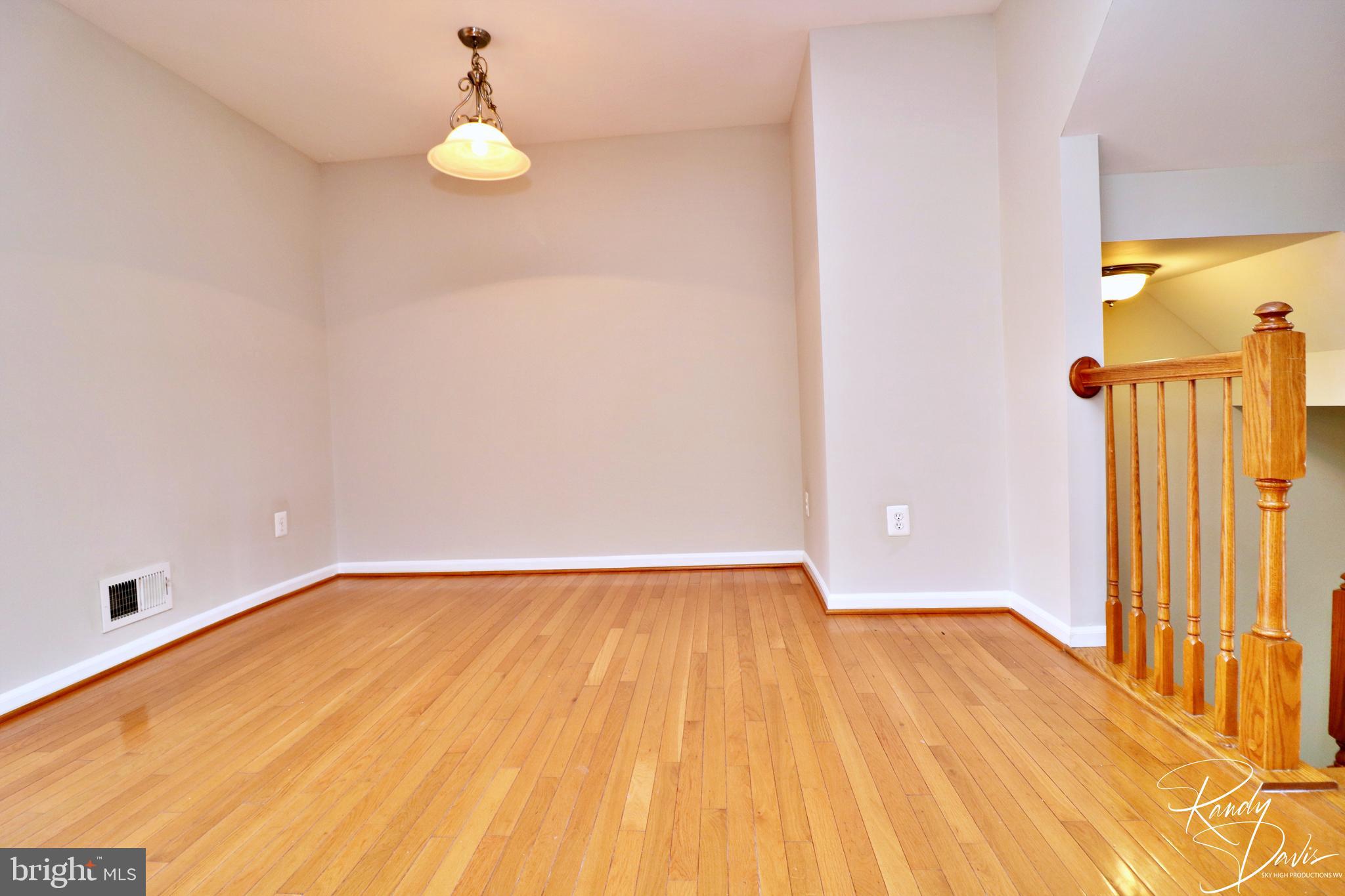 LAKELAND PLACE - Residential Lease