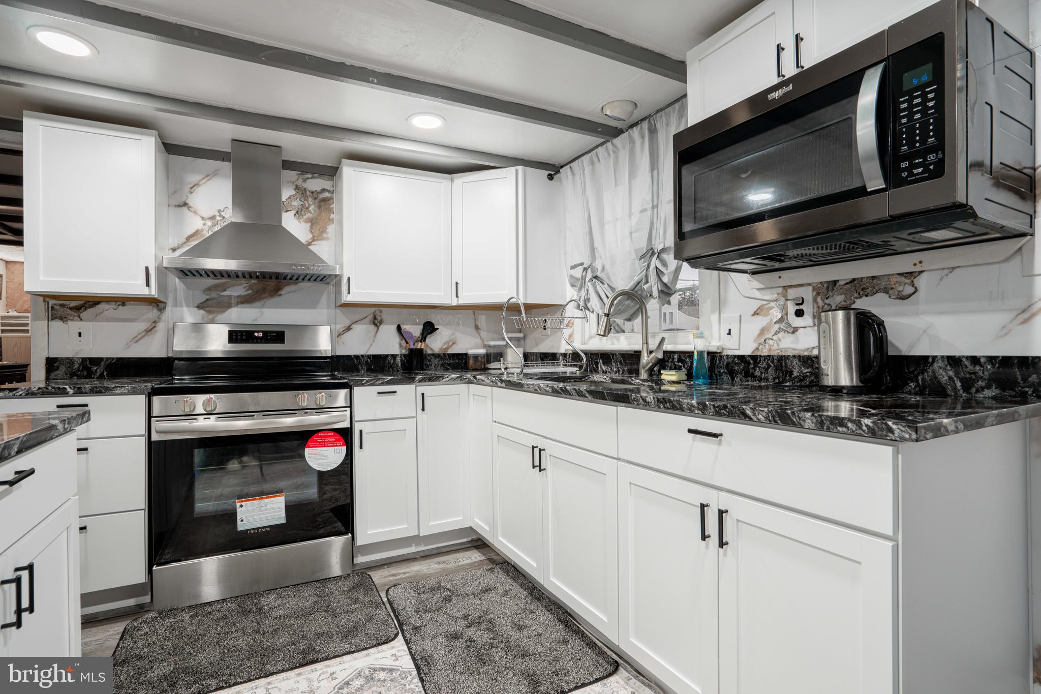 LANSDALE - Residential