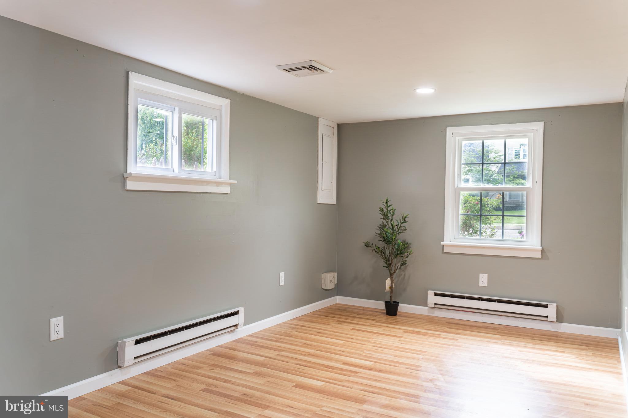LANSDALE - Residential