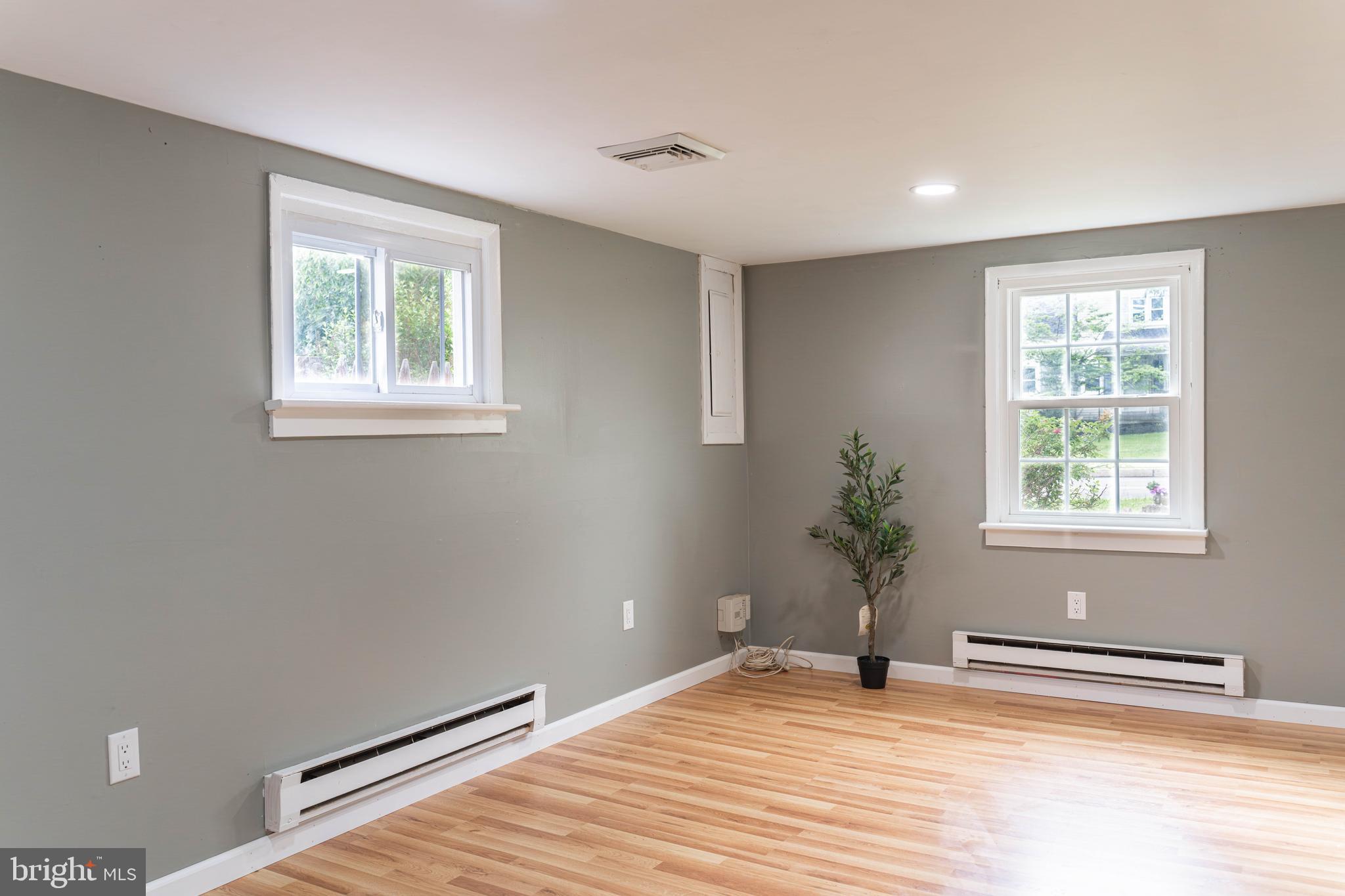 LANSDALE - Residential