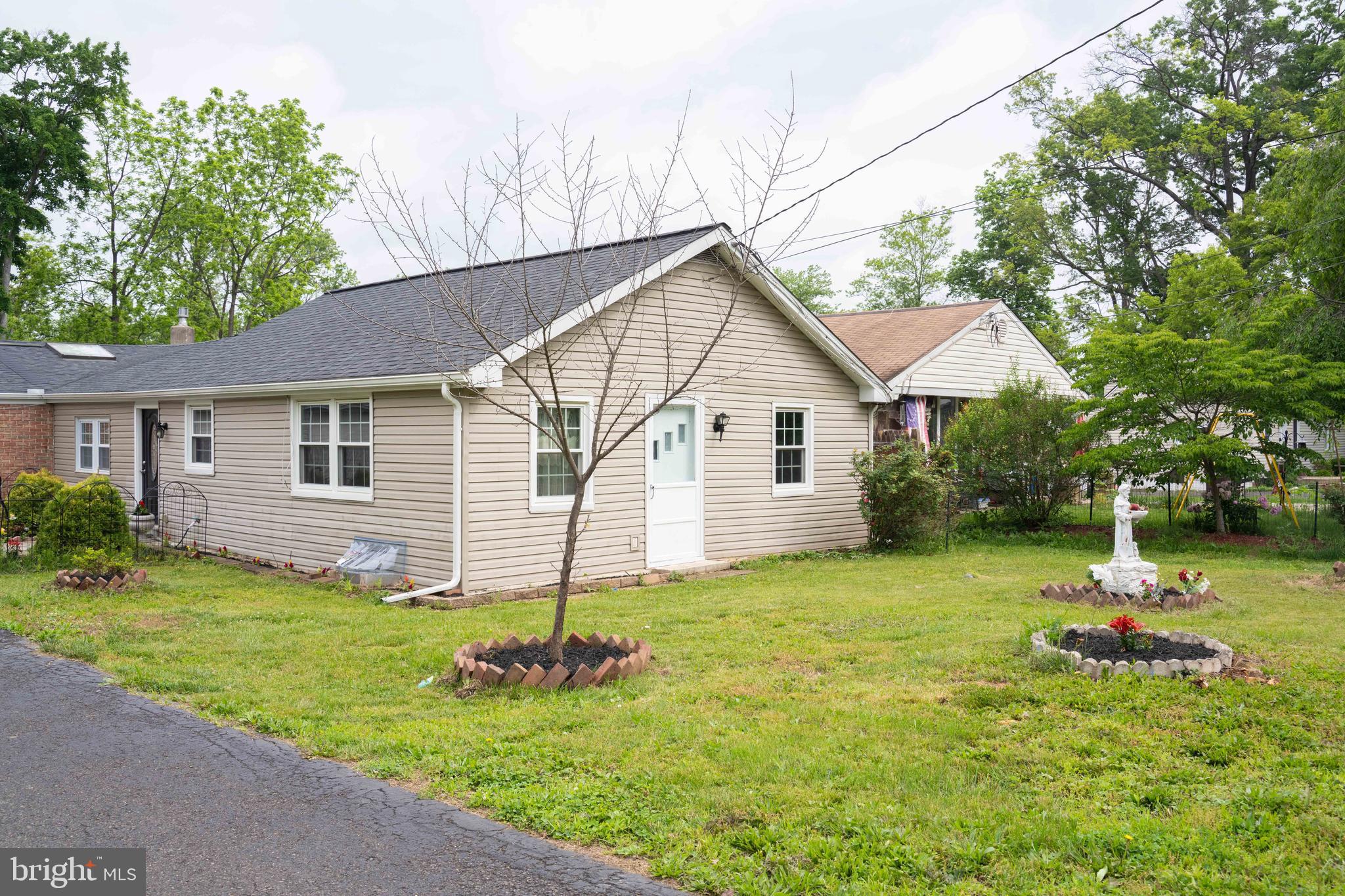LANSDALE - Residential