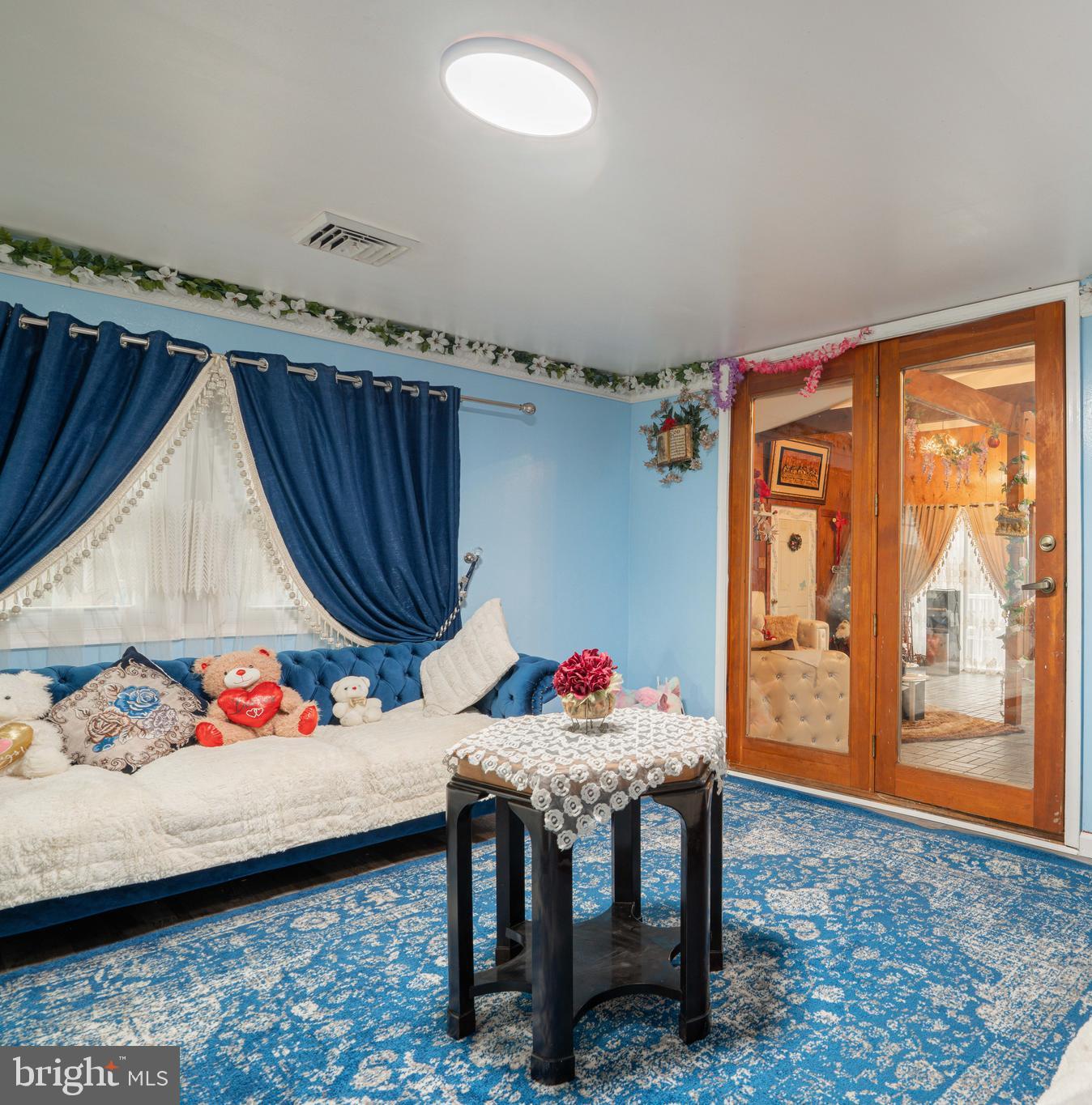 LANSDALE - Residential