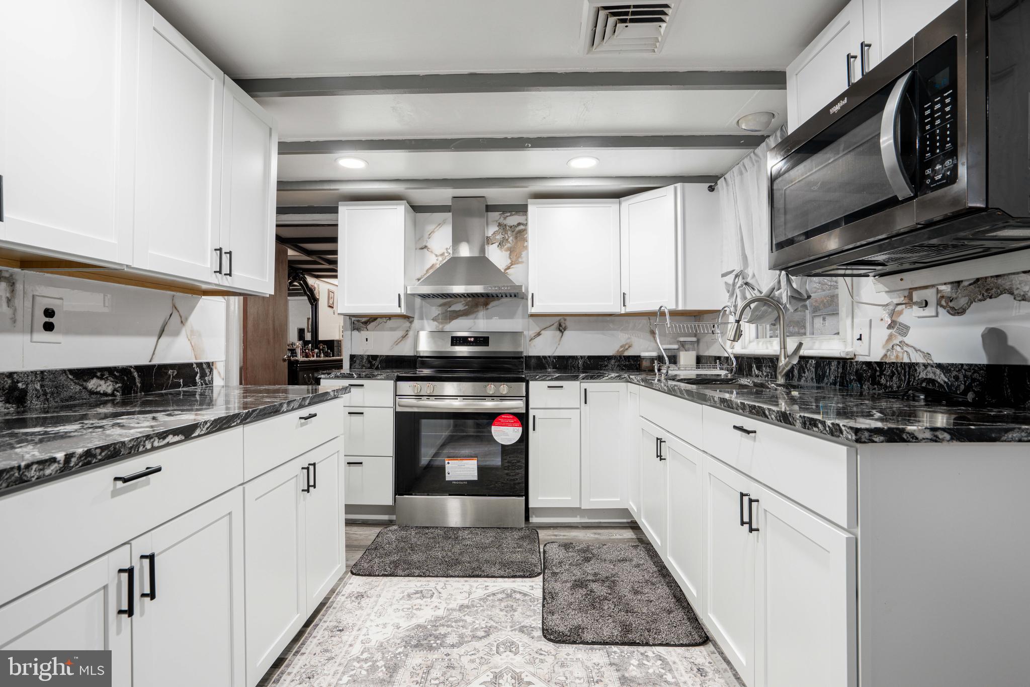LANSDALE - Residential