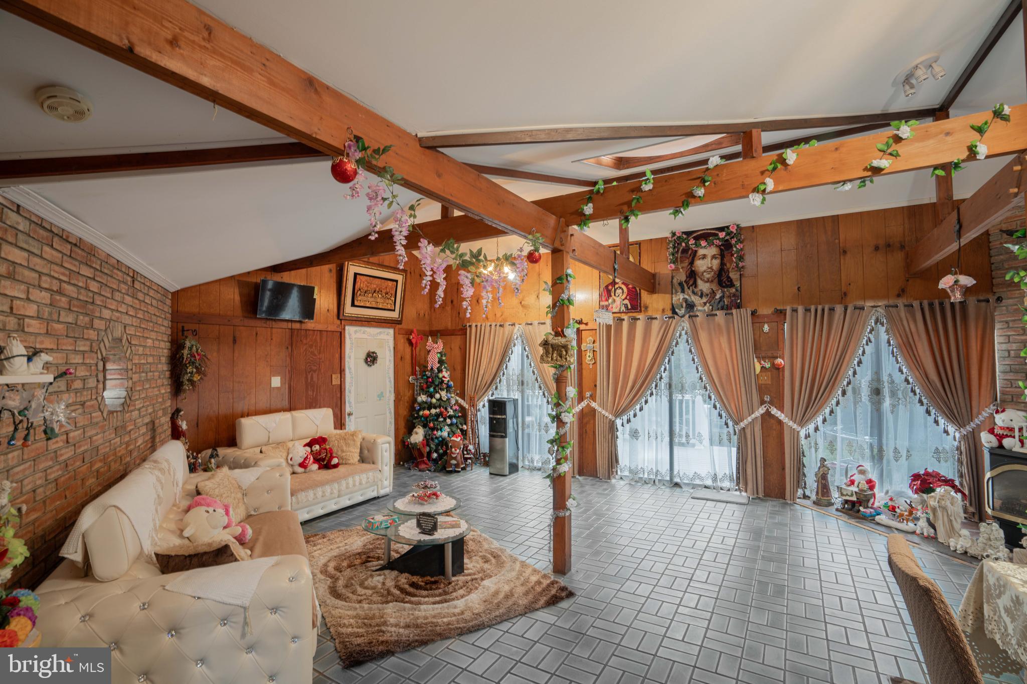 LANSDALE - Residential