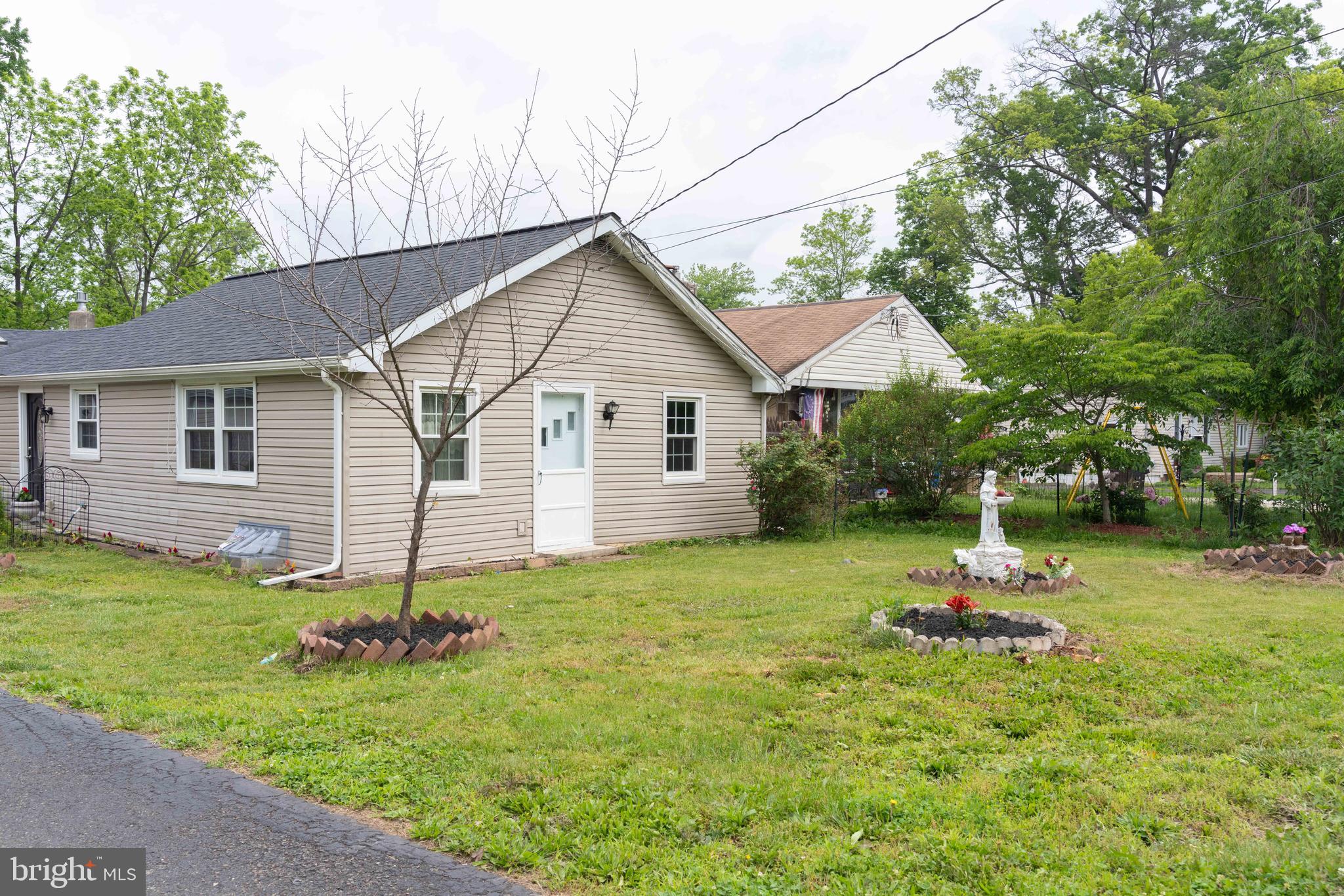 LANSDALE - Residential