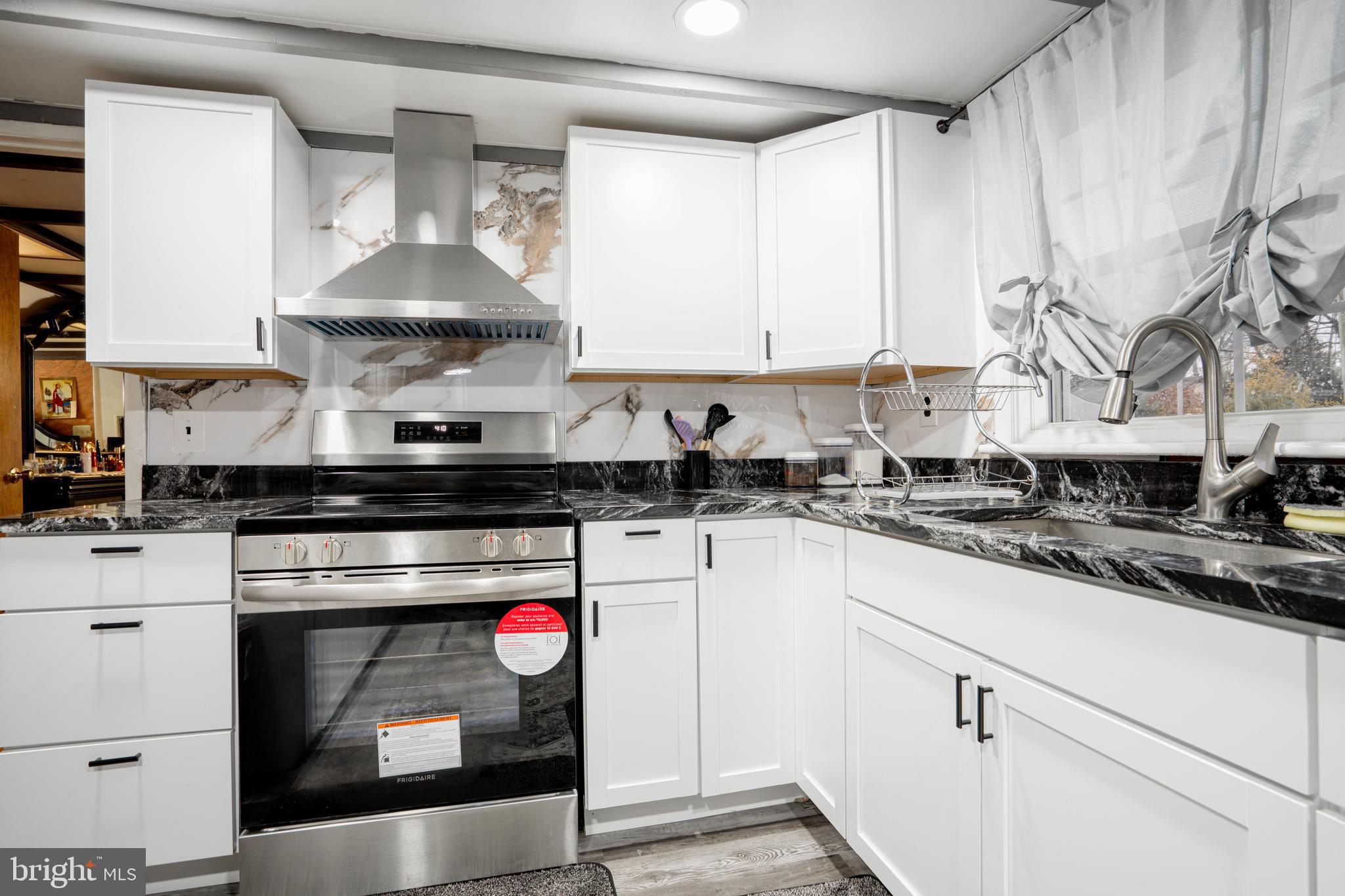 LANSDALE - Residential