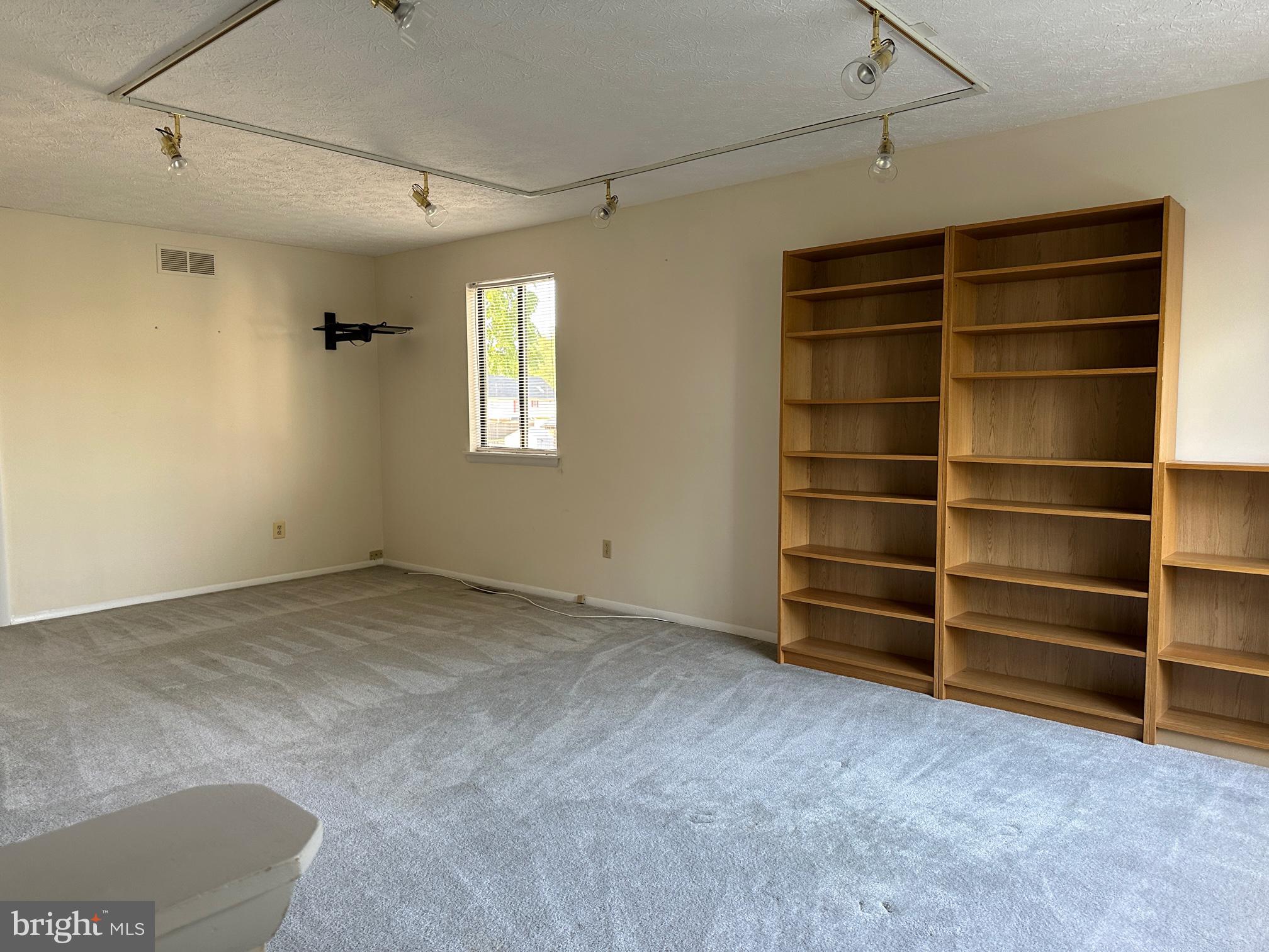 SYLVAN VIEW - Residential