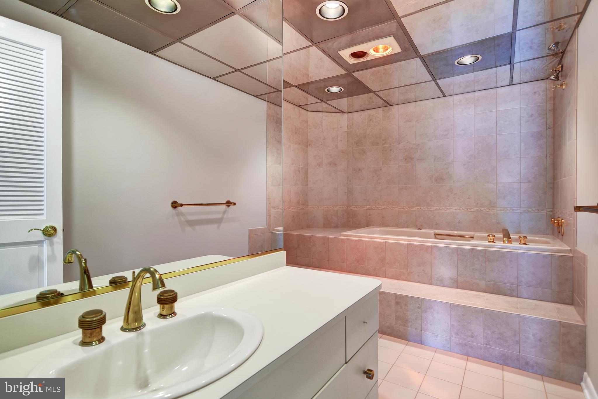 SYLVAN VIEW - Residential