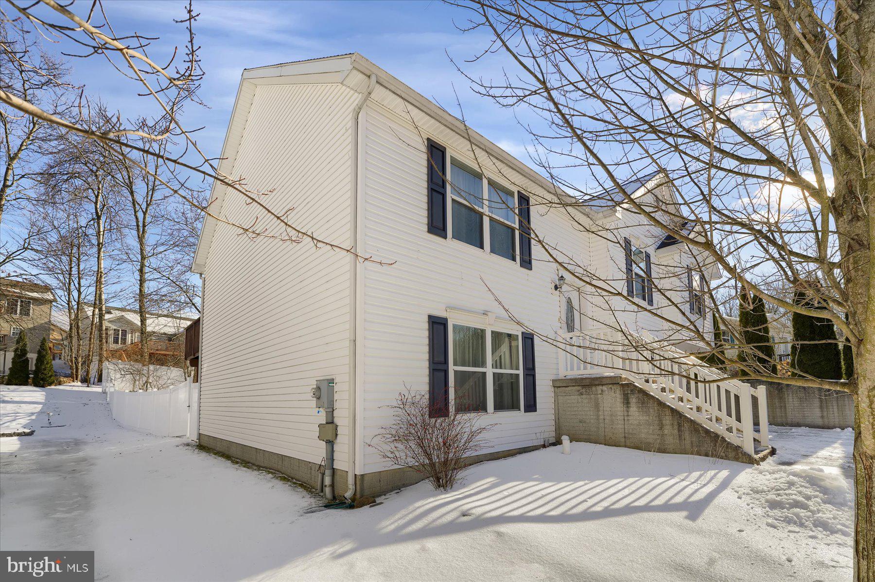 WHISPER RIDGE - Residential