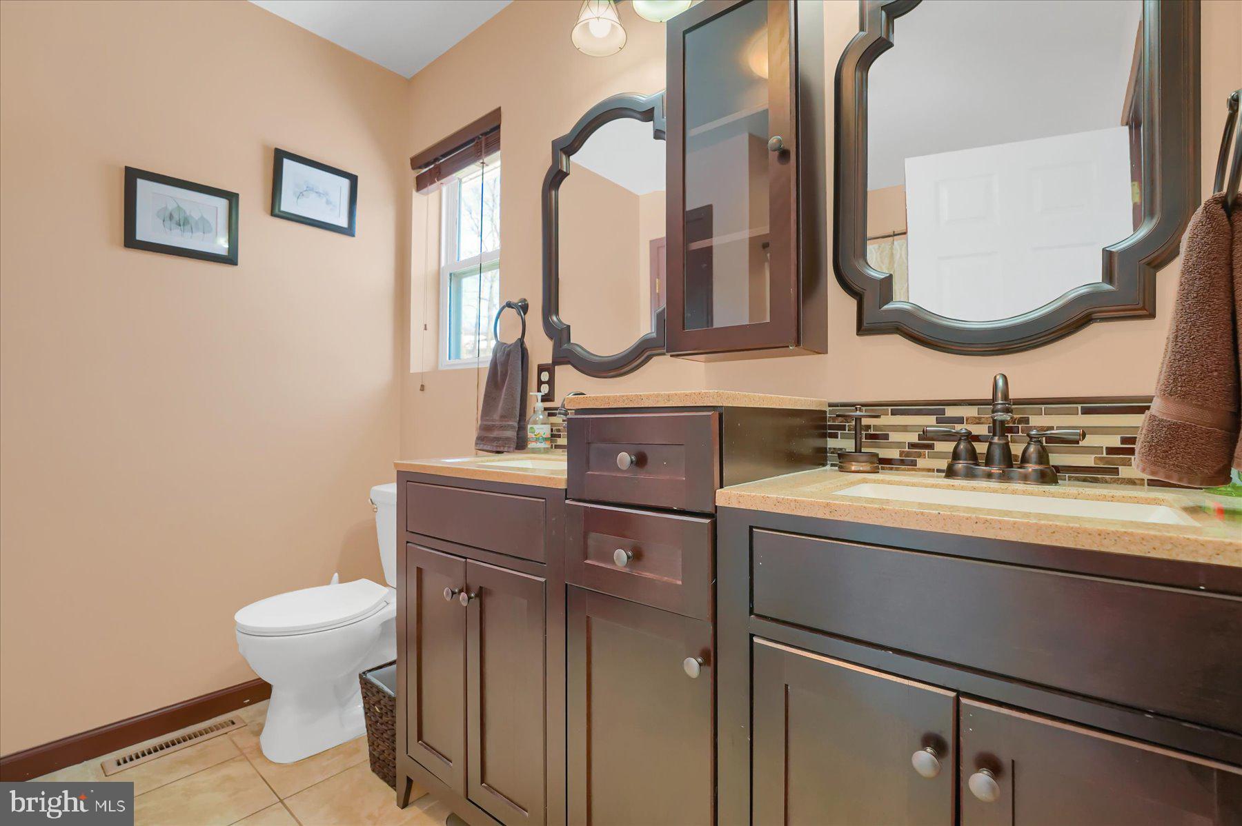 WHISPER RIDGE - Residential