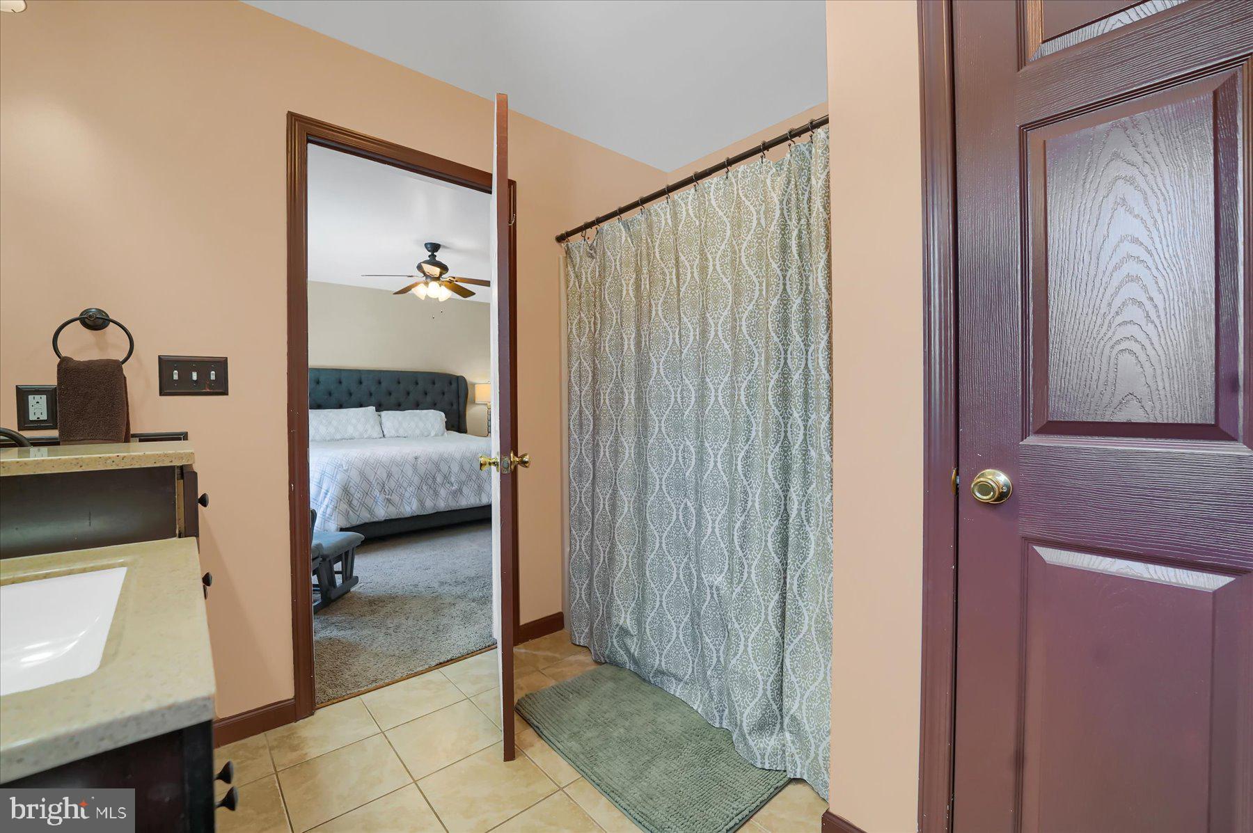 WHISPER RIDGE - Residential