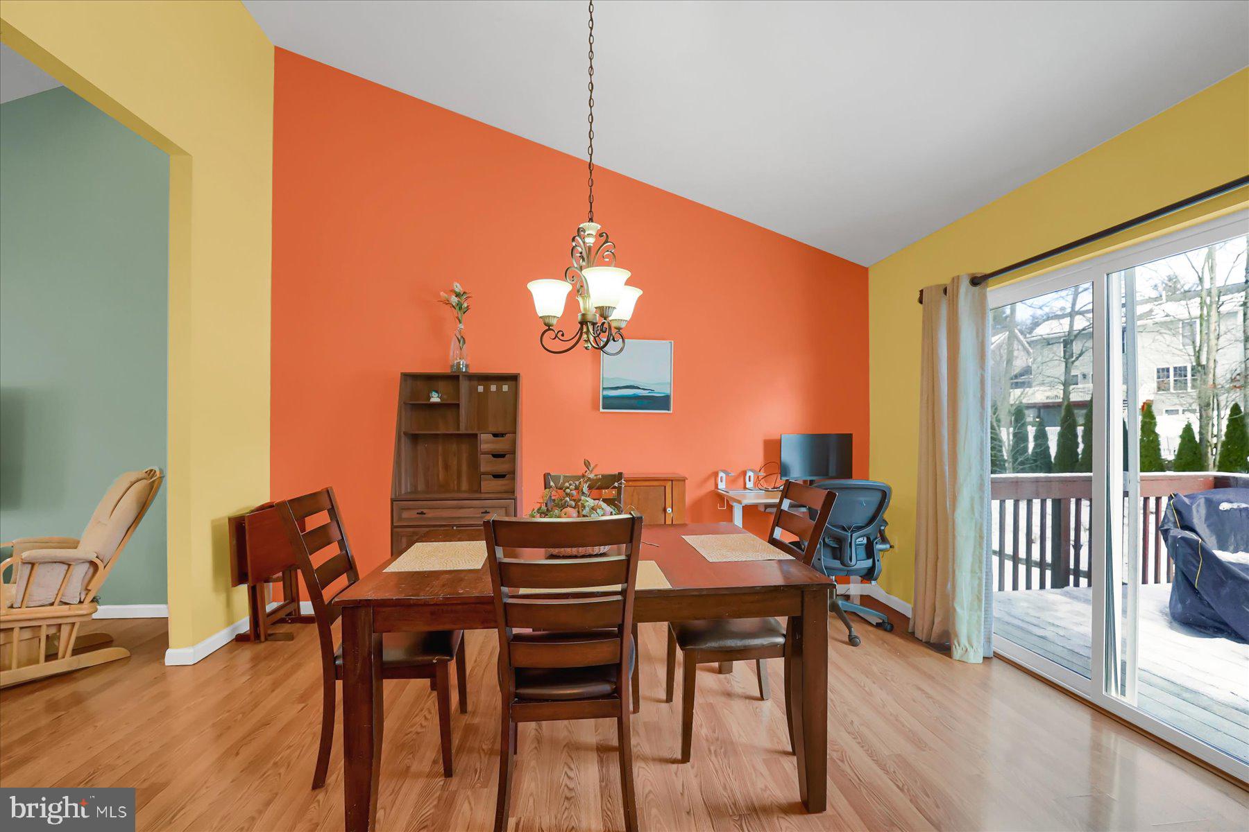 WHISPER RIDGE - Residential