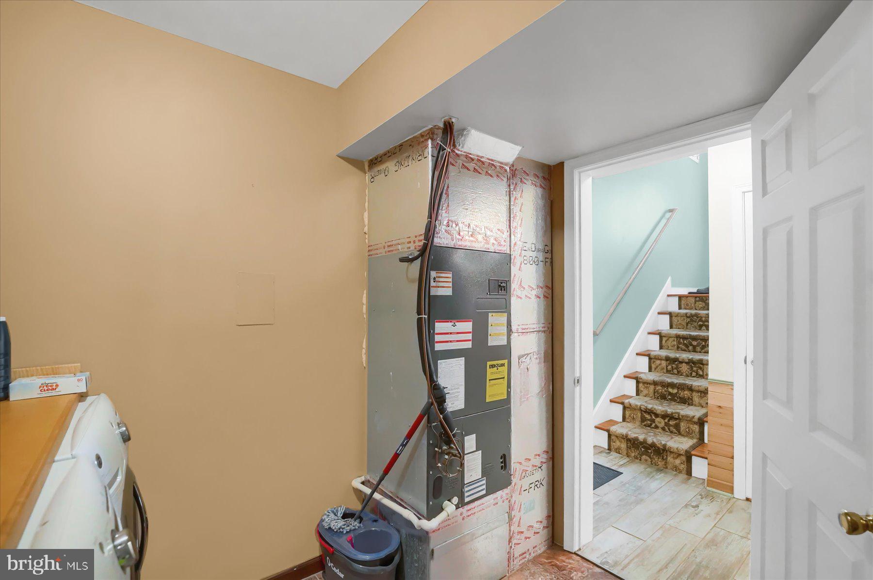 WHISPER RIDGE - Residential