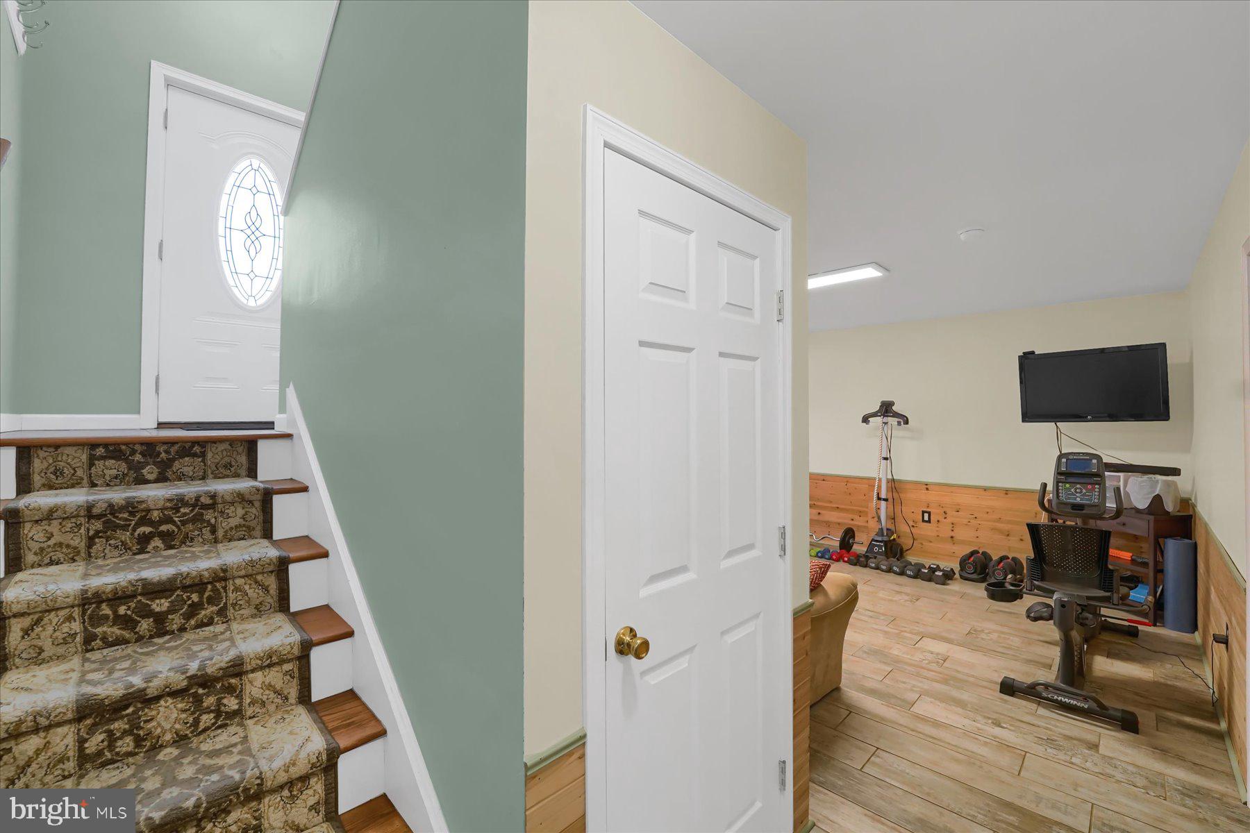 WHISPER RIDGE - Residential