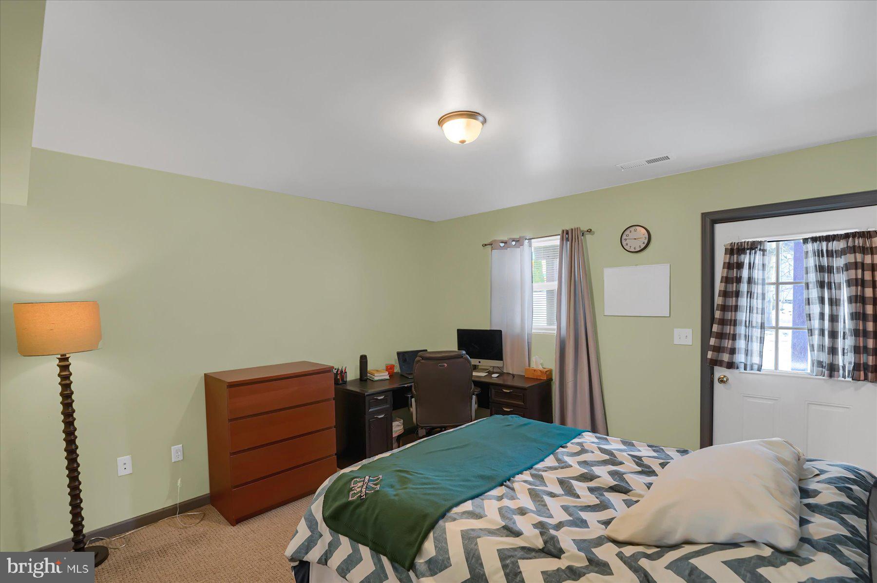 WHISPER RIDGE - Residential