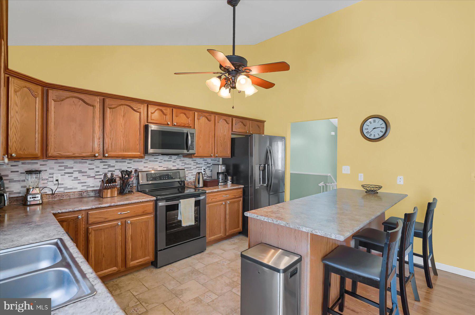 WHISPER RIDGE - Residential