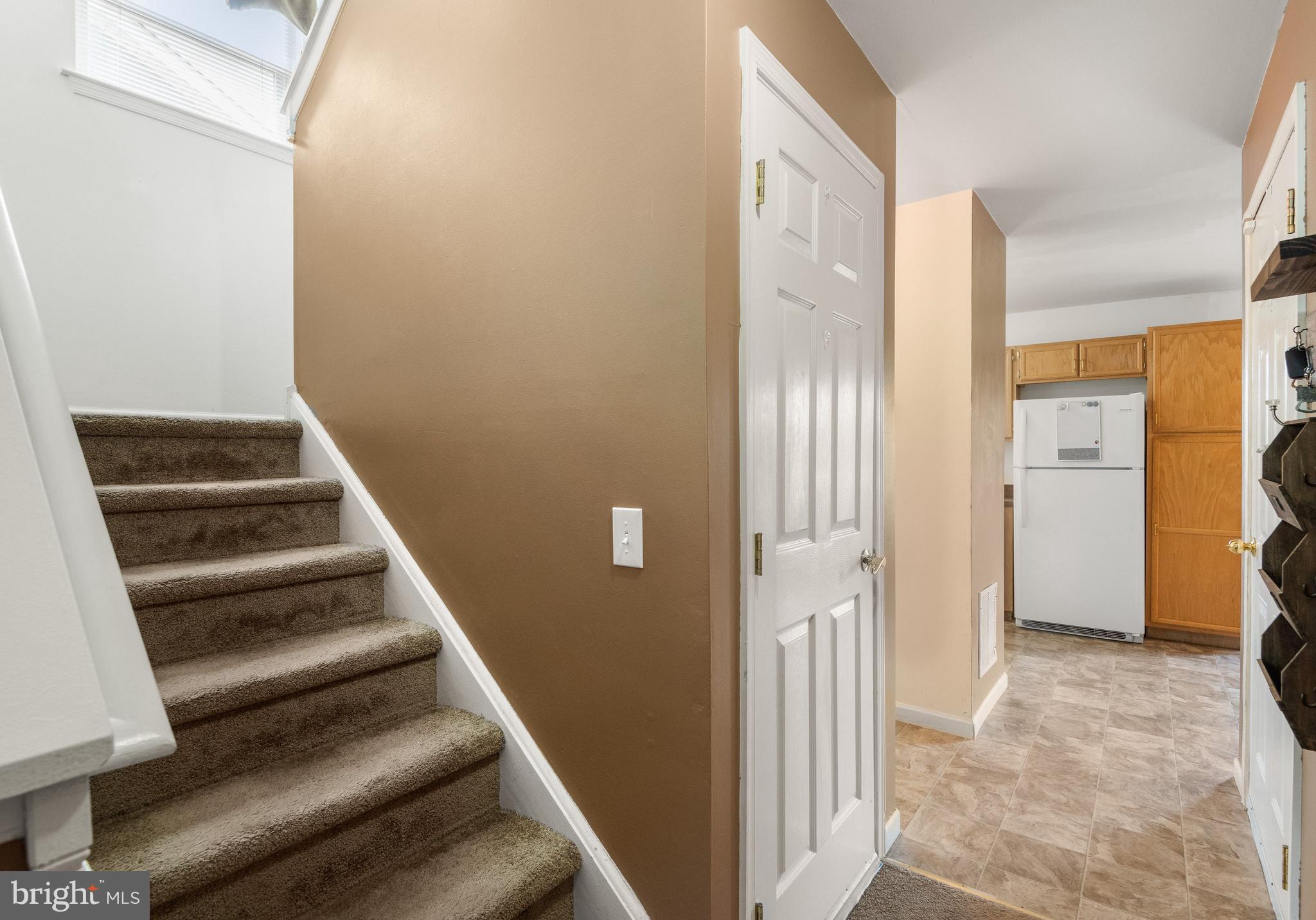 415 COLINA LANE