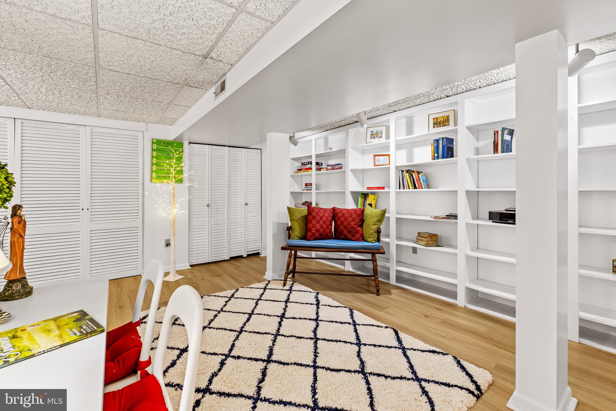 DULANEY FOREST - Residential