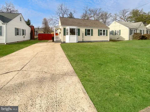 6902 Westcott Road, Falls Church, VA MLS: VAFX2229684