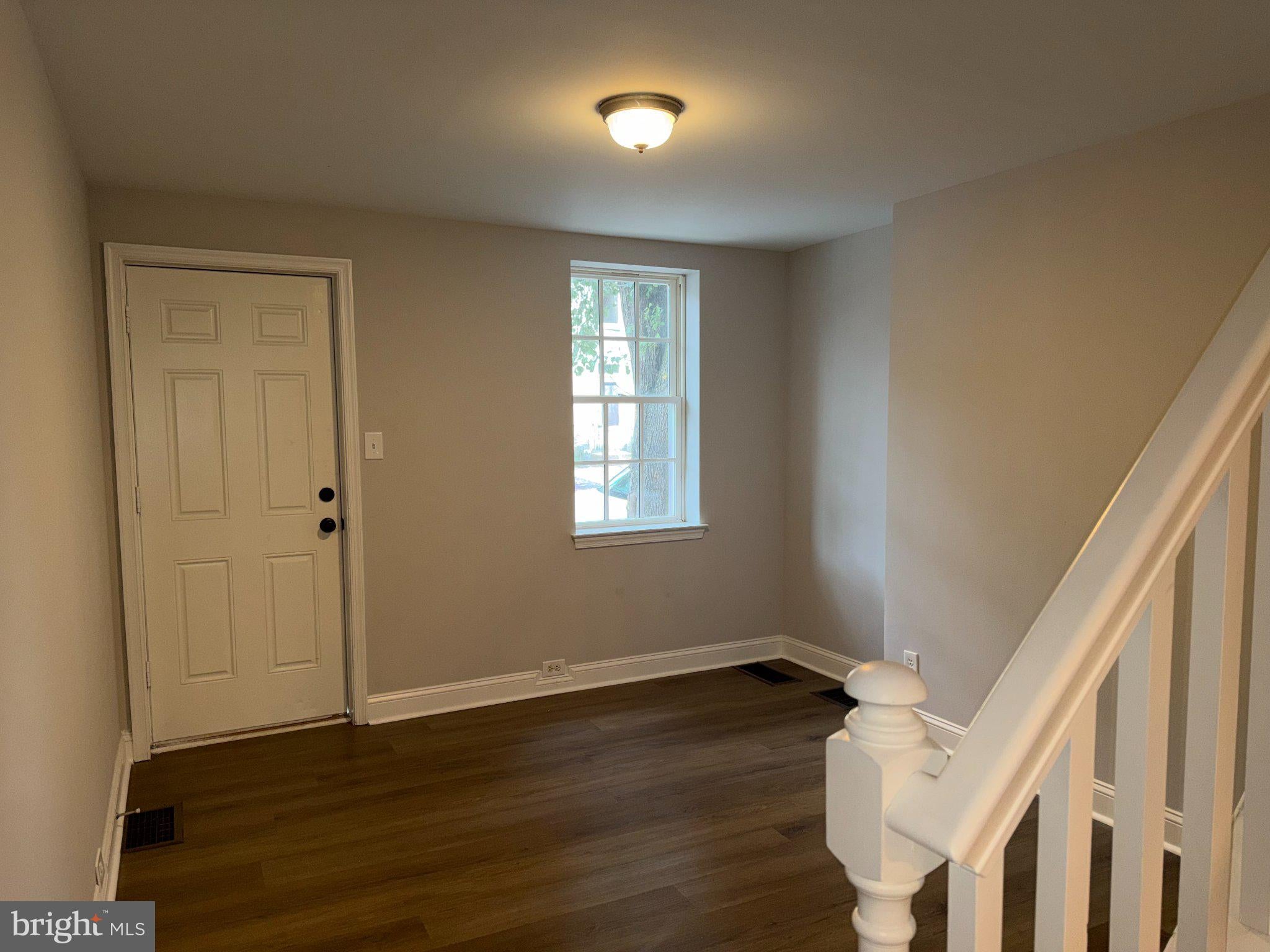 124 W AIRY STREET