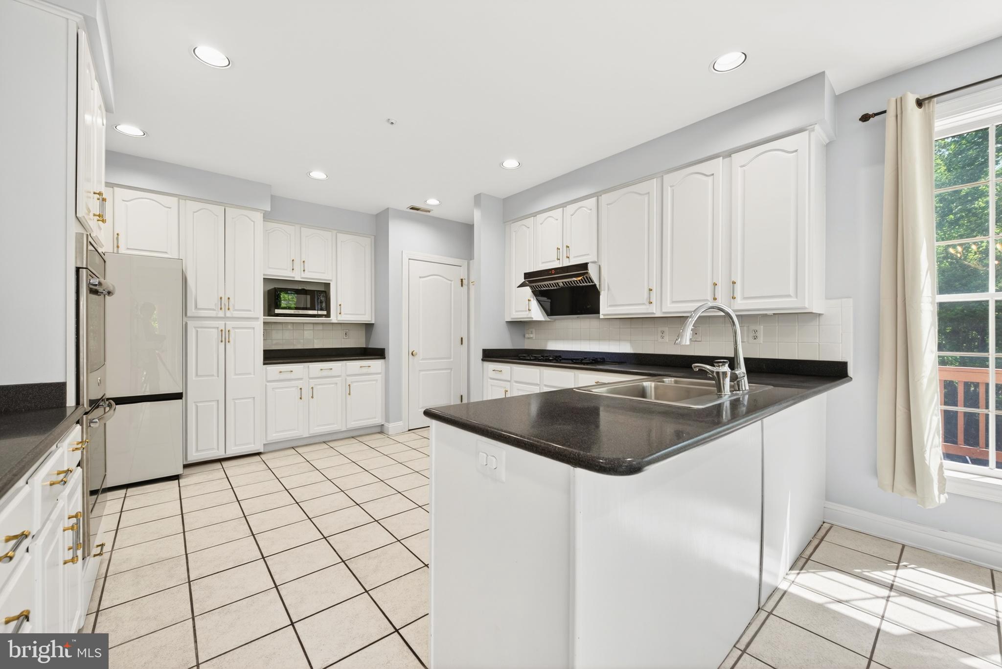 POTOMAC GROVE - Residential