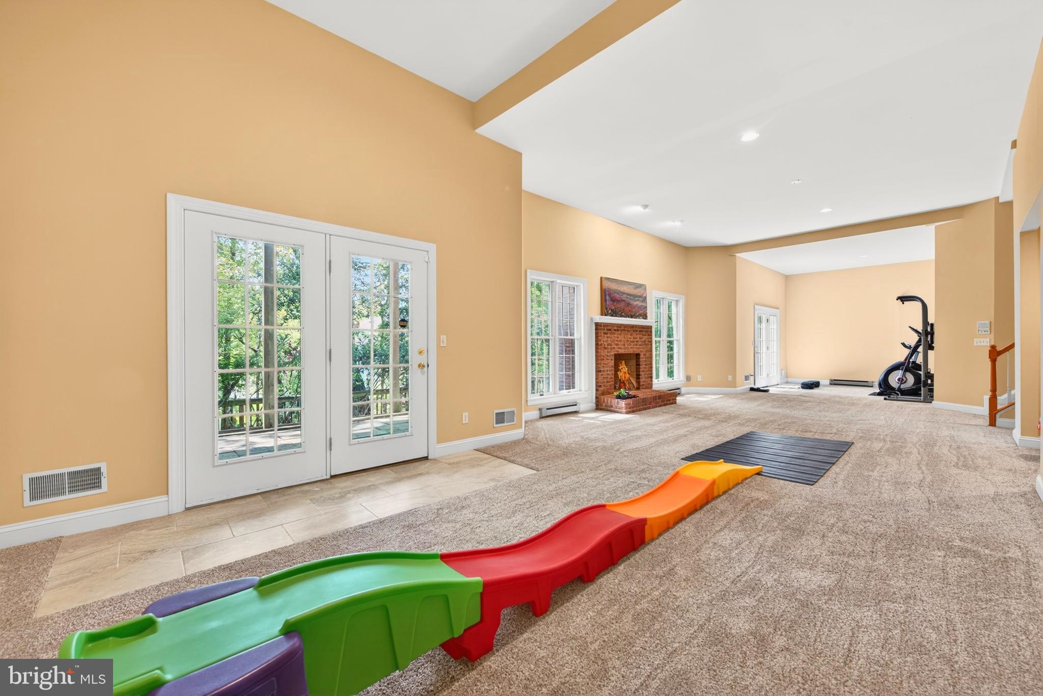 POTOMAC GROVE - Residential