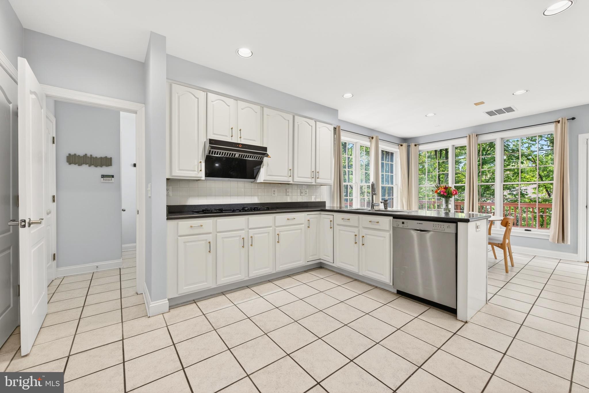 POTOMAC GROVE - Residential