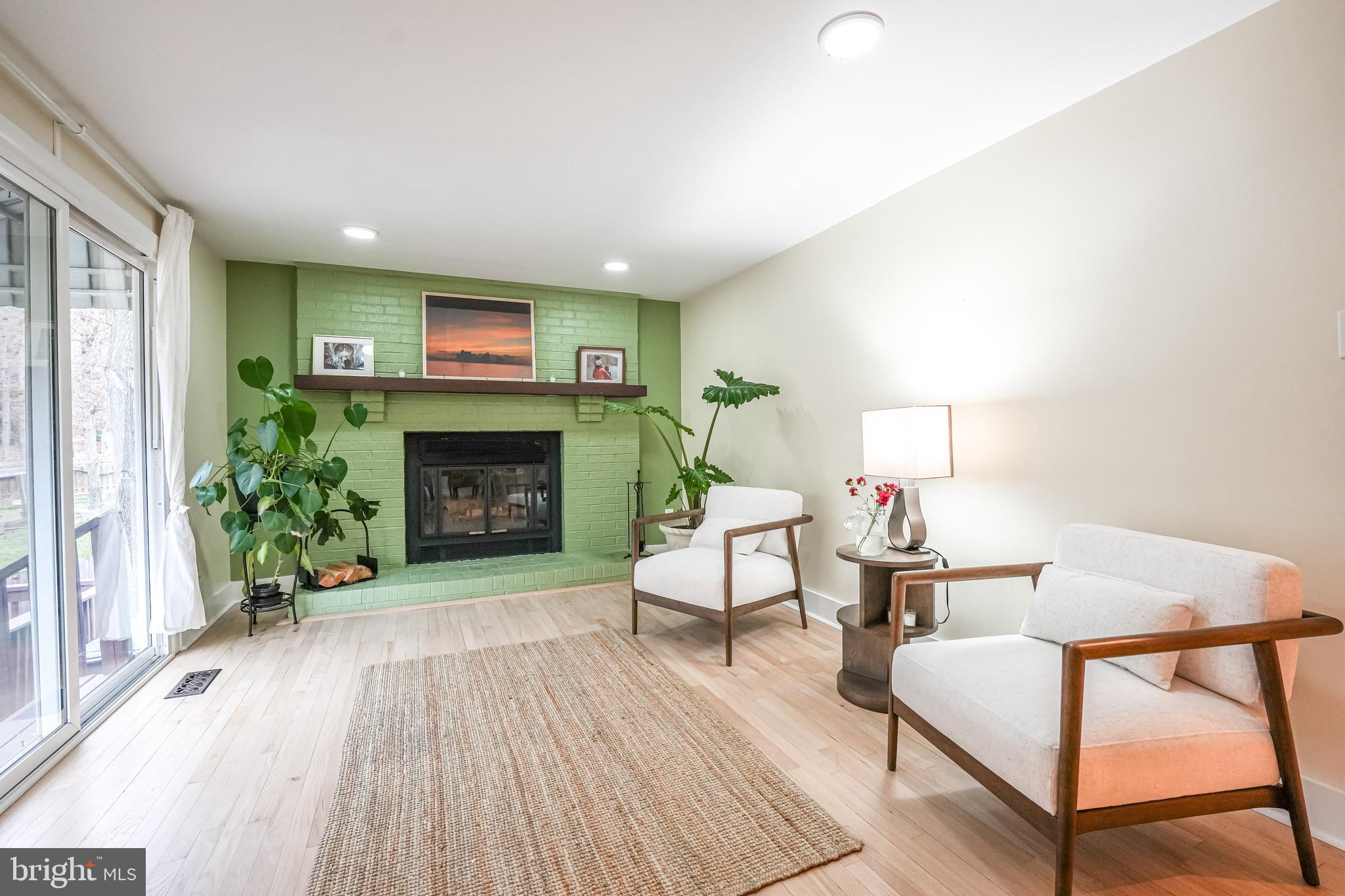 NEWINGTON FOREST - Residential Lease