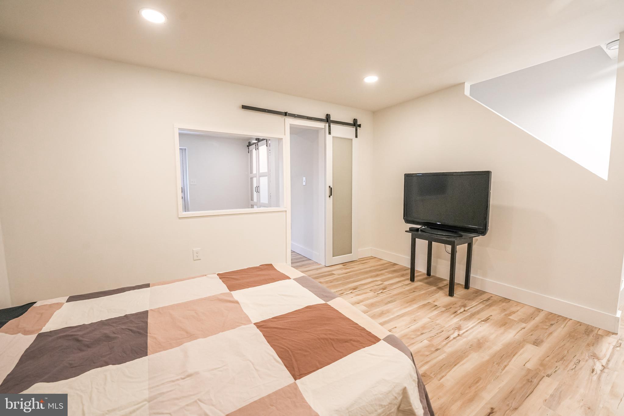 NEWINGTON FOREST - Residential Lease