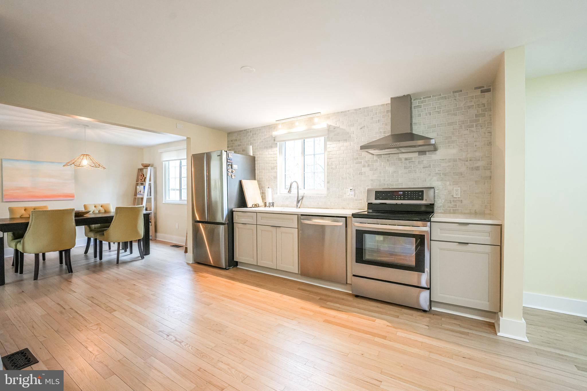 NEWINGTON FOREST - Residential Lease