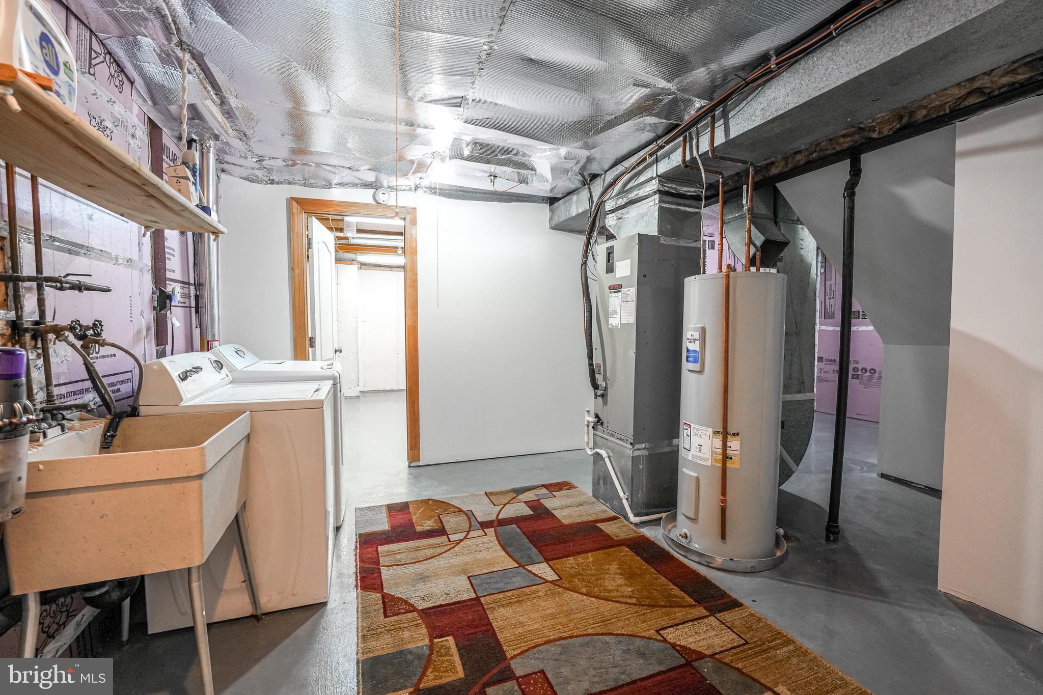 NEWINGTON FOREST - Residential Lease