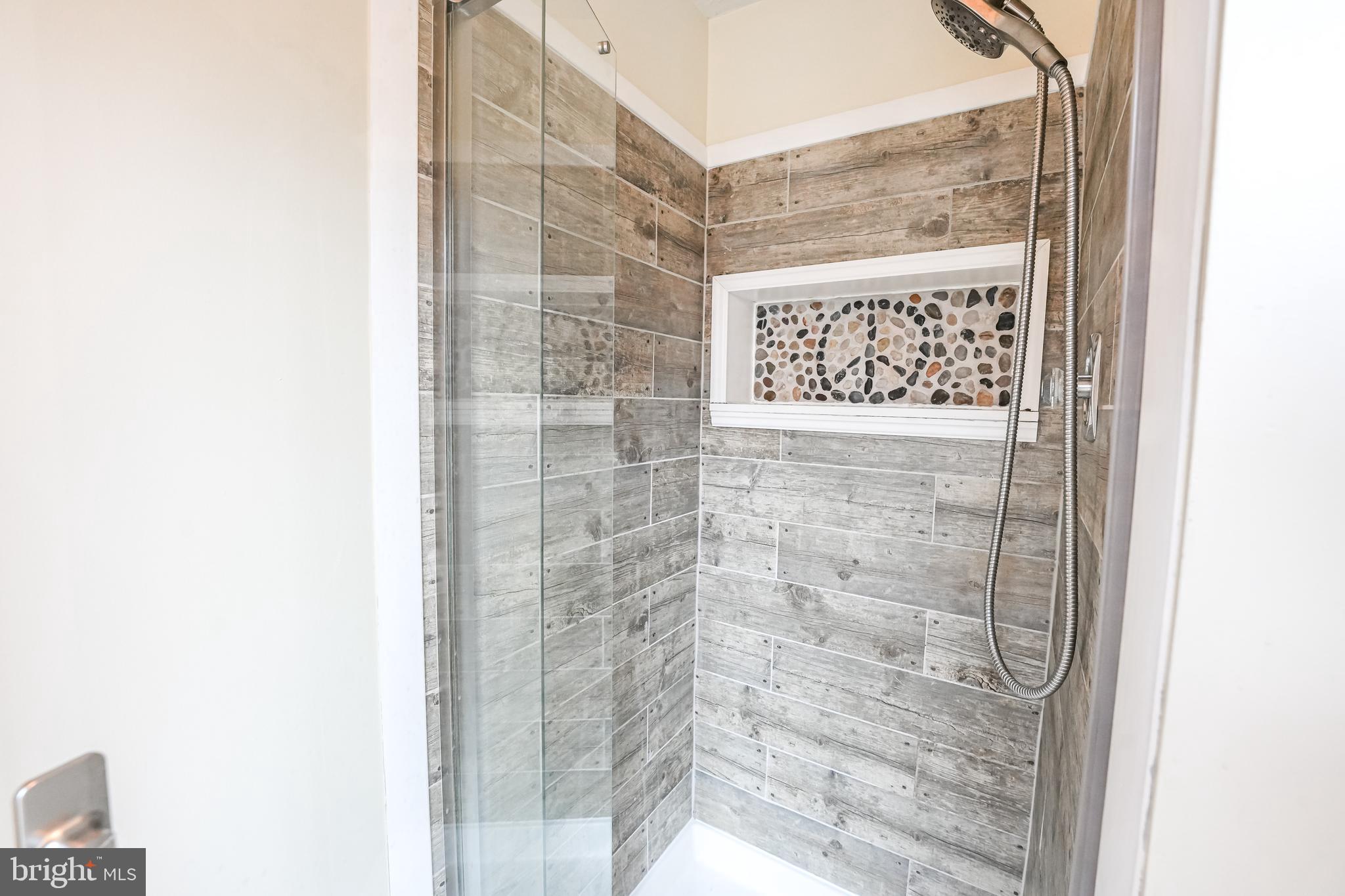 NEWINGTON FOREST - Residential Lease