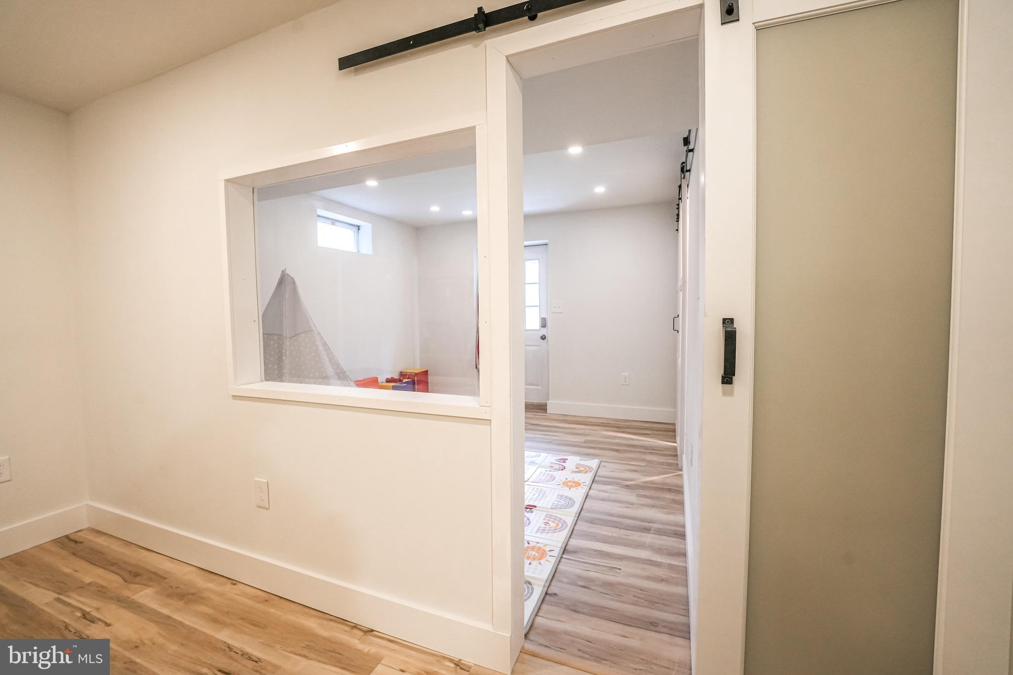 NEWINGTON FOREST - Residential Lease