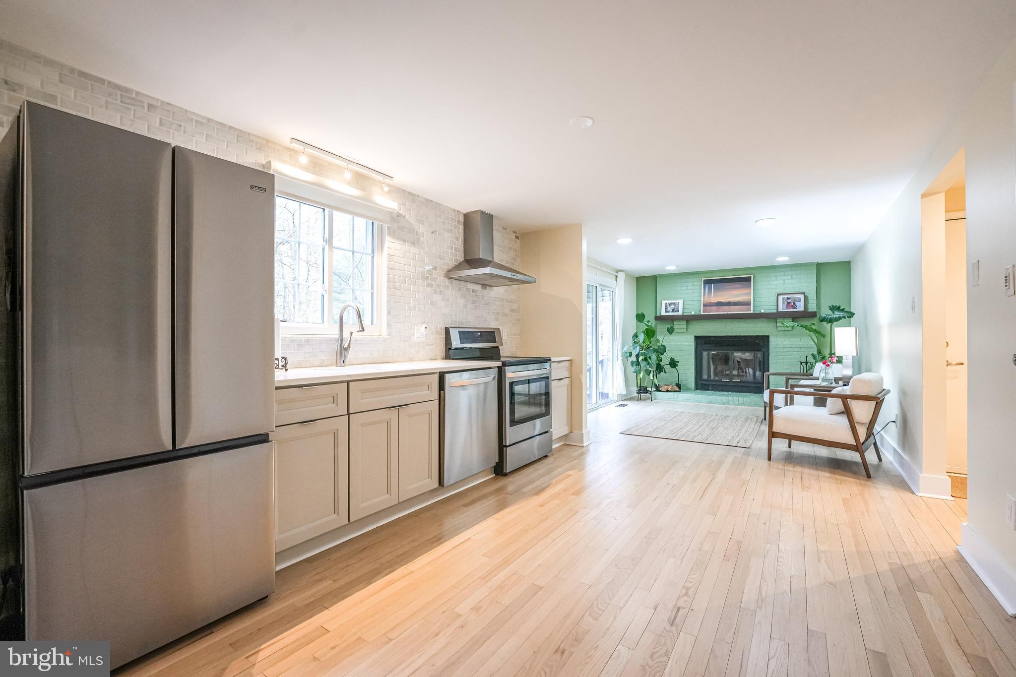 NEWINGTON FOREST - Residential Lease