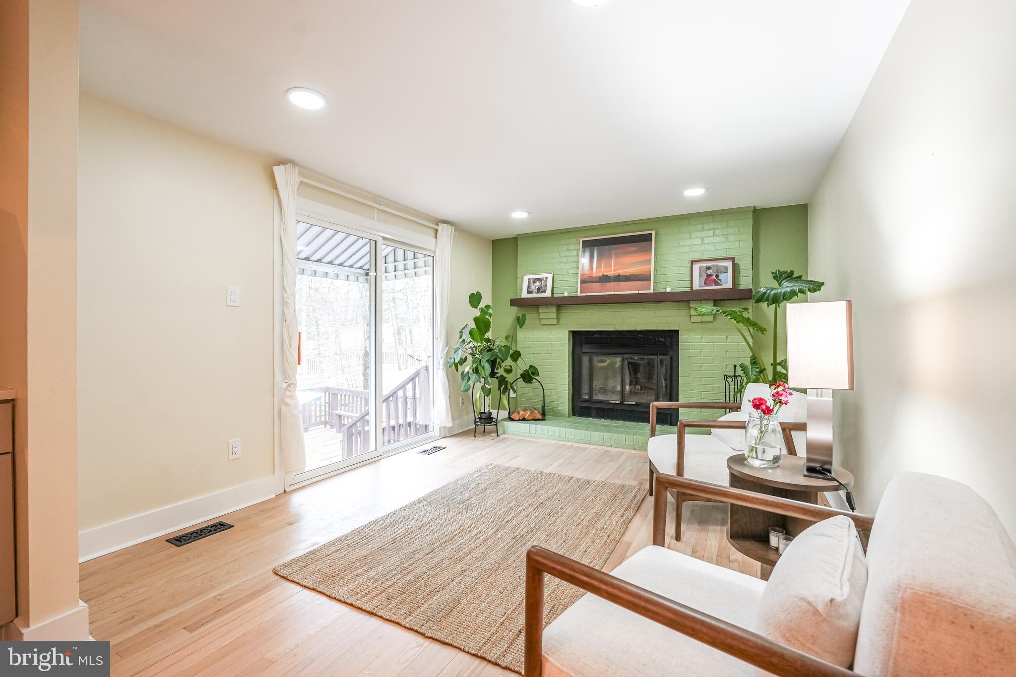 NEWINGTON FOREST - Residential Lease