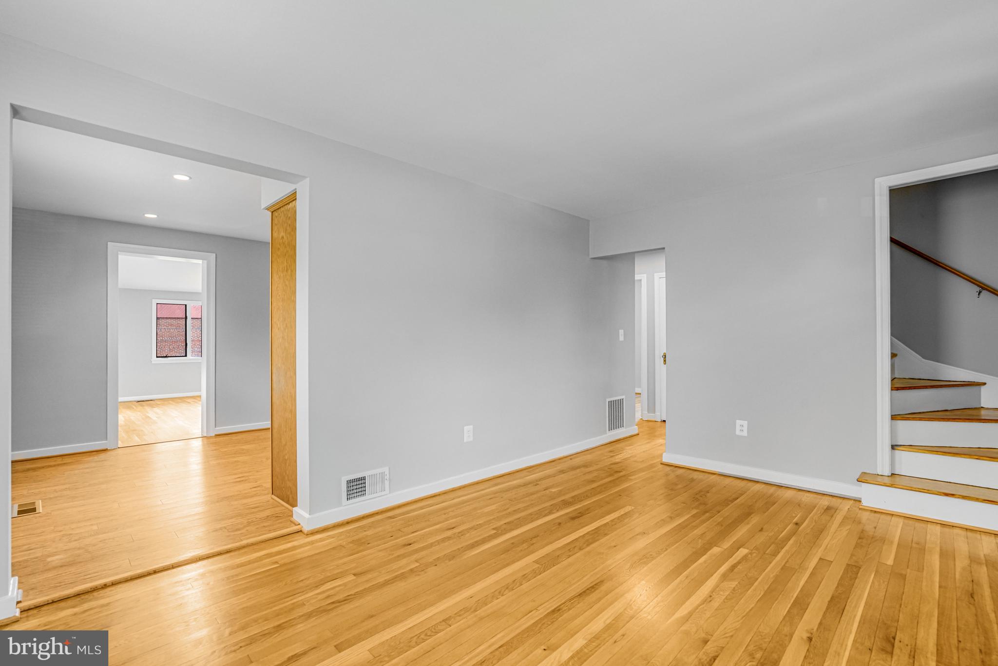 2301 N EDISON STREET