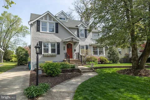 1025 Park Avenue, Collingswood, NJ MLS: NJCD2090880
