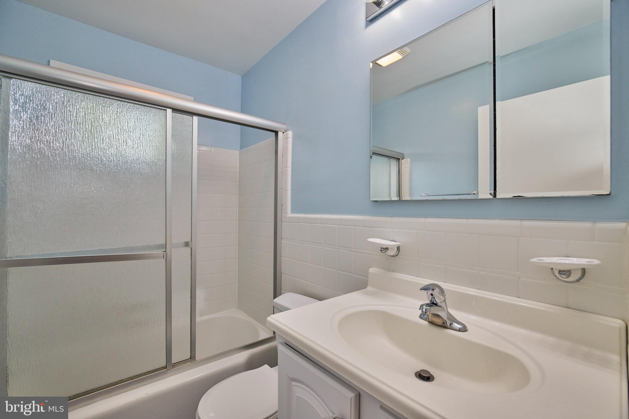 BOULEVARD MANOR - Residential Lease