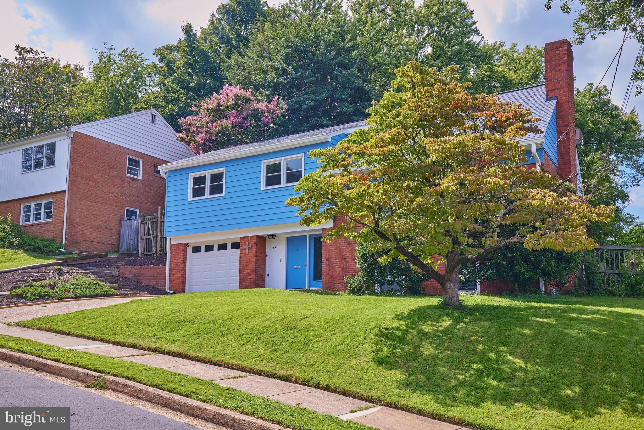 BOULEVARD MANOR - Residential Lease