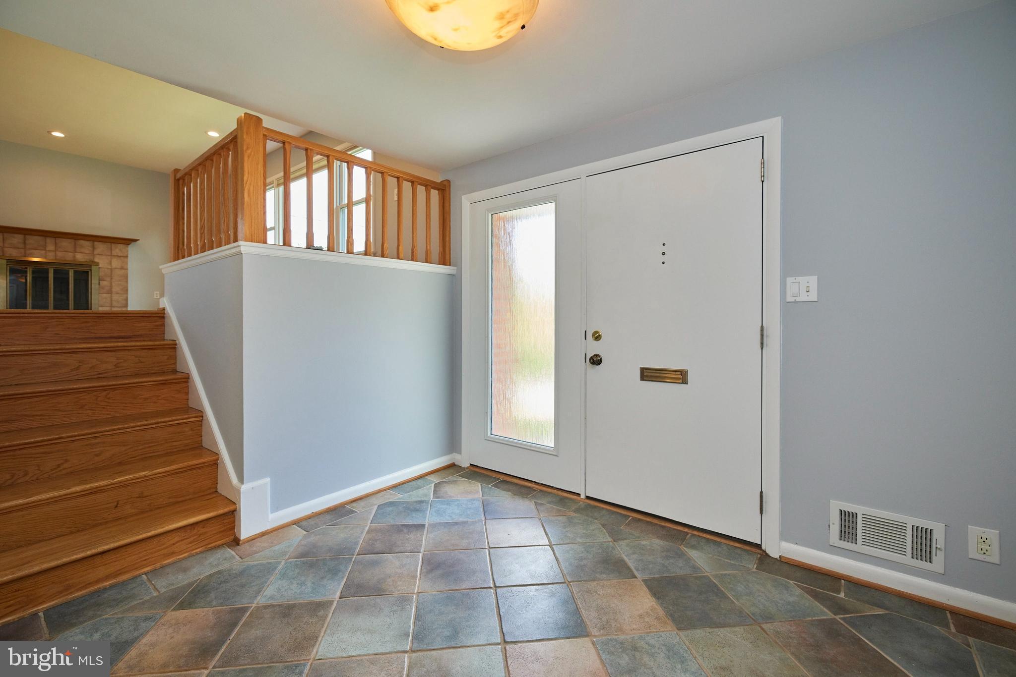 BOULEVARD MANOR - Residential Lease