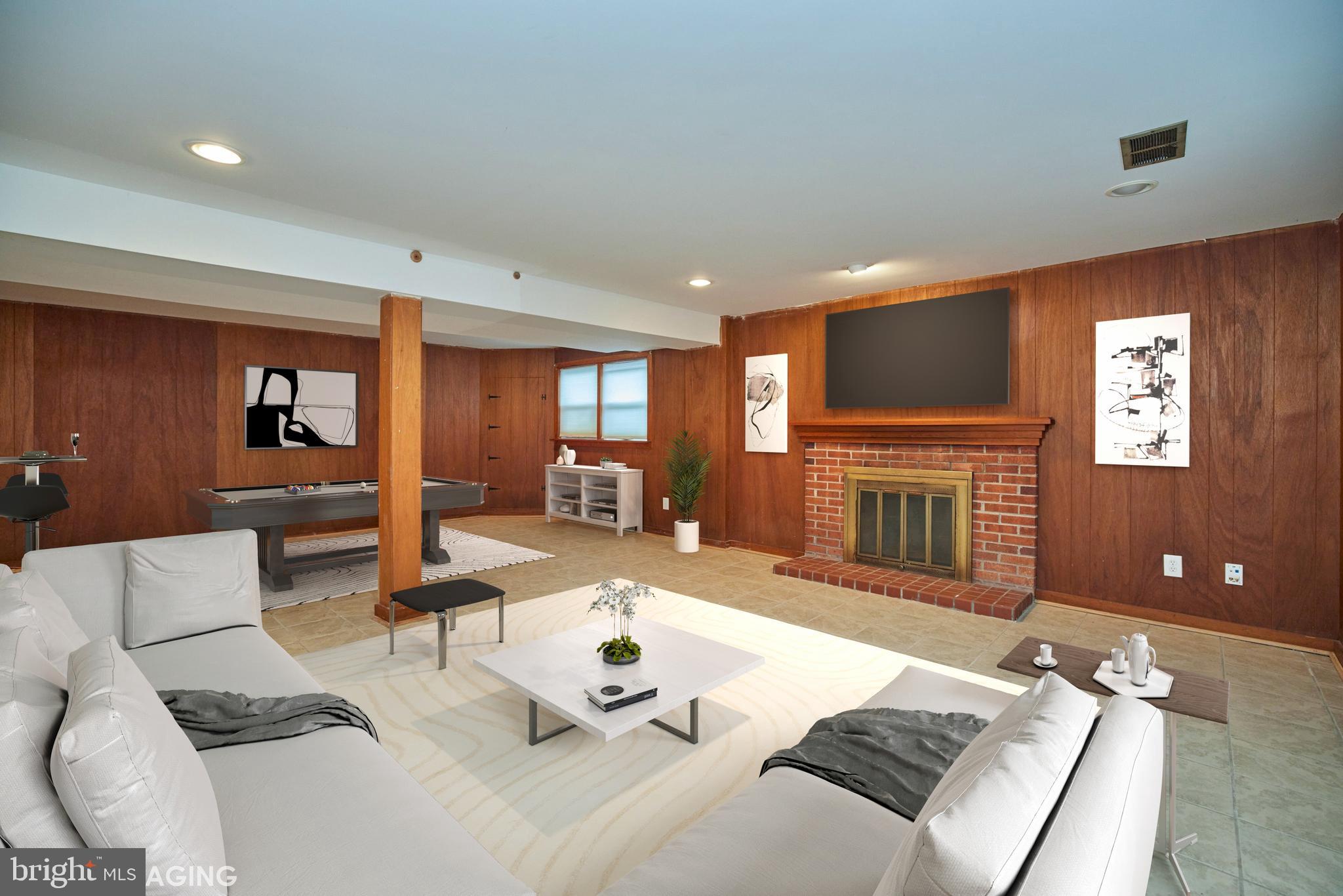 BOULEVARD MANOR - Residential Lease